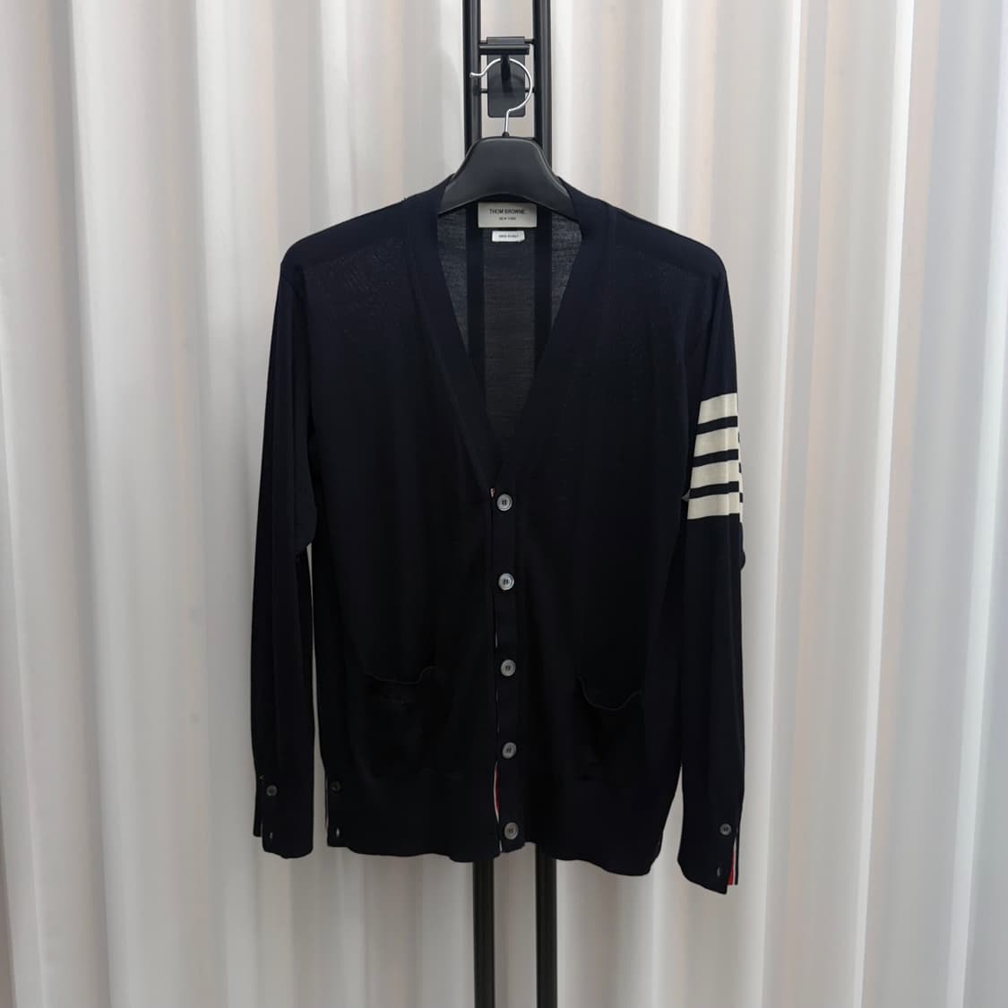 [4] 톰브라운 메리노 울 가디건 네이비 상품이미지1
