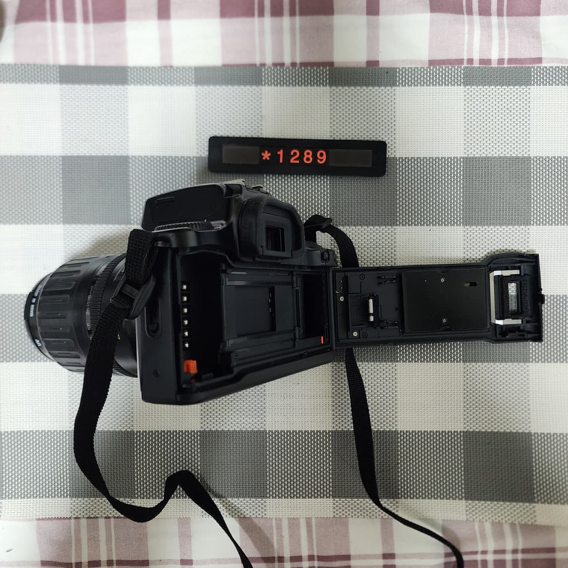 캐논 EOS 1000 S 필름카메라 35-135mm 줌렌즈 상품이미지5