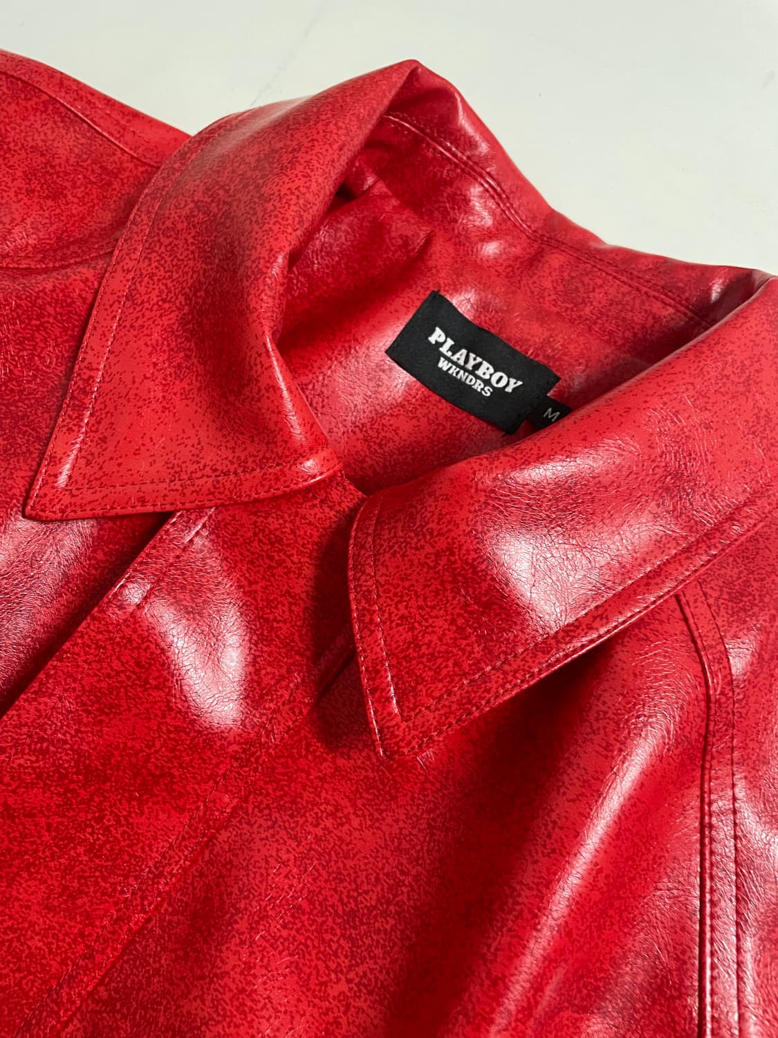플레이보이 위캔더스 레드 가죽 자켓 상품이미지1
