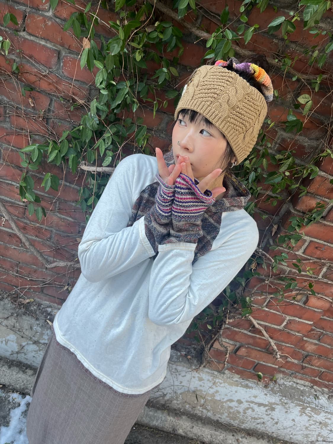 핸드워머 포인트 후드 롱슬리브 상품이미지1