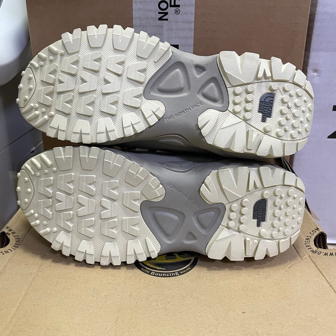 [새상품] 노스페이스 패딩부츠 보레알리스 부티 240 상품이미지8