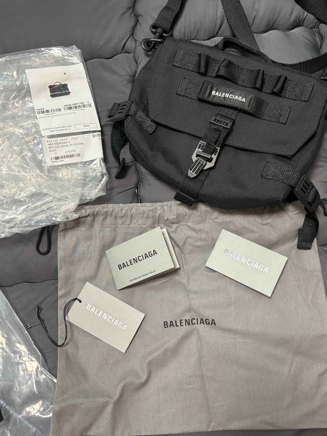 발렌시아가 아미 메신저백 풀구성 상품이미지1