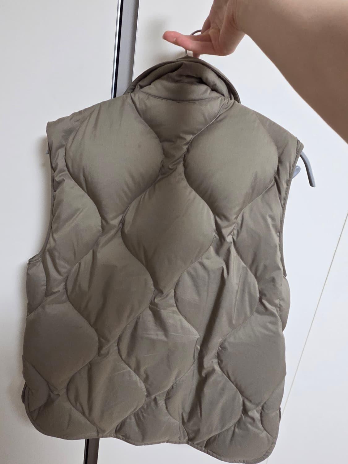 미우미우 패딩조끼 상품이미지2