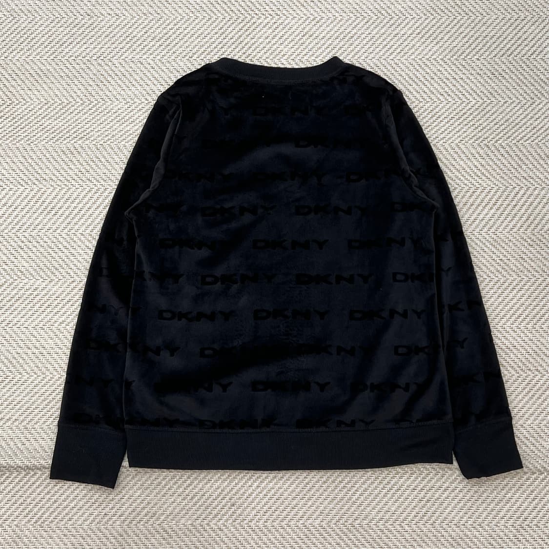 DKNY 로고 자카드 플리스 스웻셔츠 r2347 상품이미지2