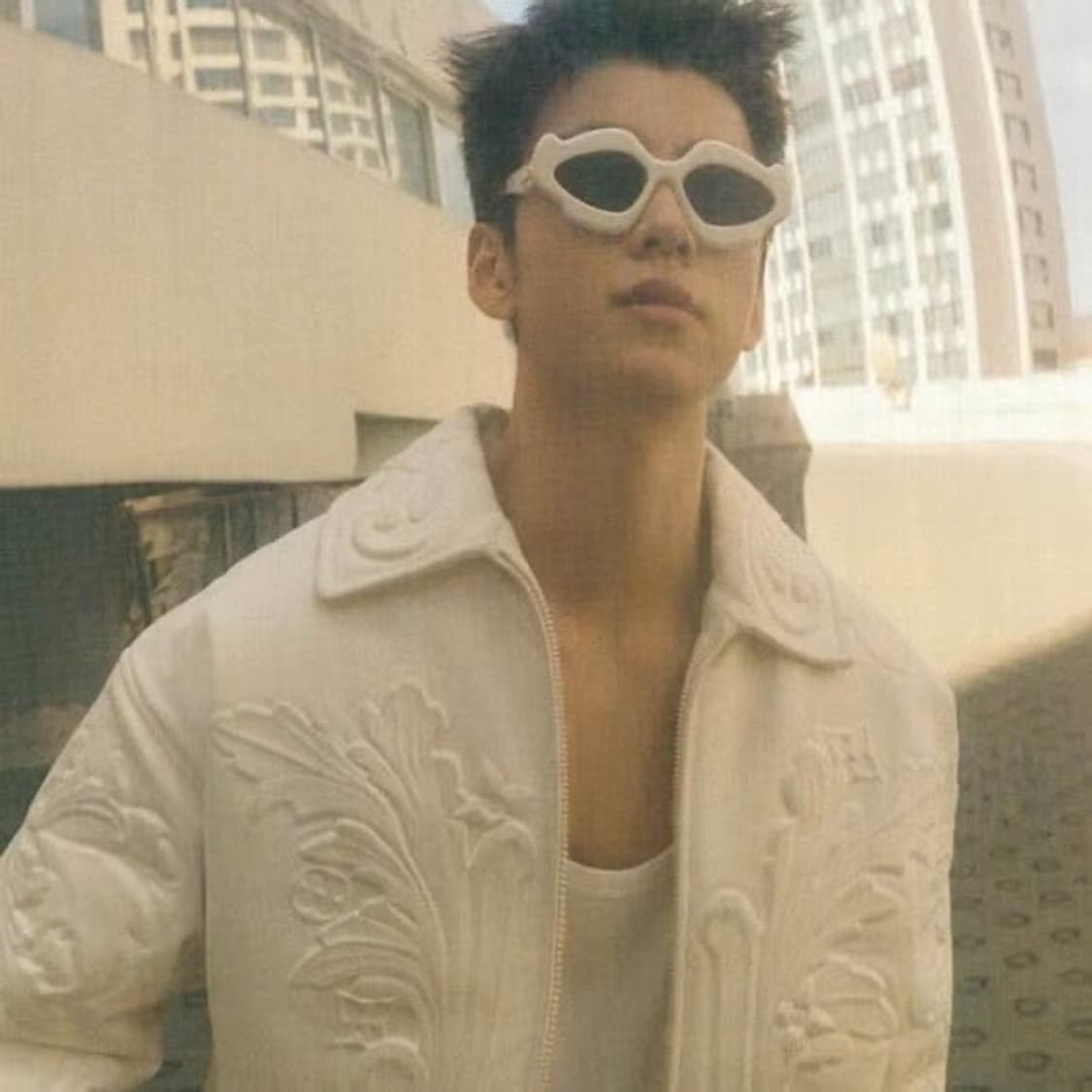 @새상품@ 로에베 파울라 이비자 선글라스 화이트 상품이미지3