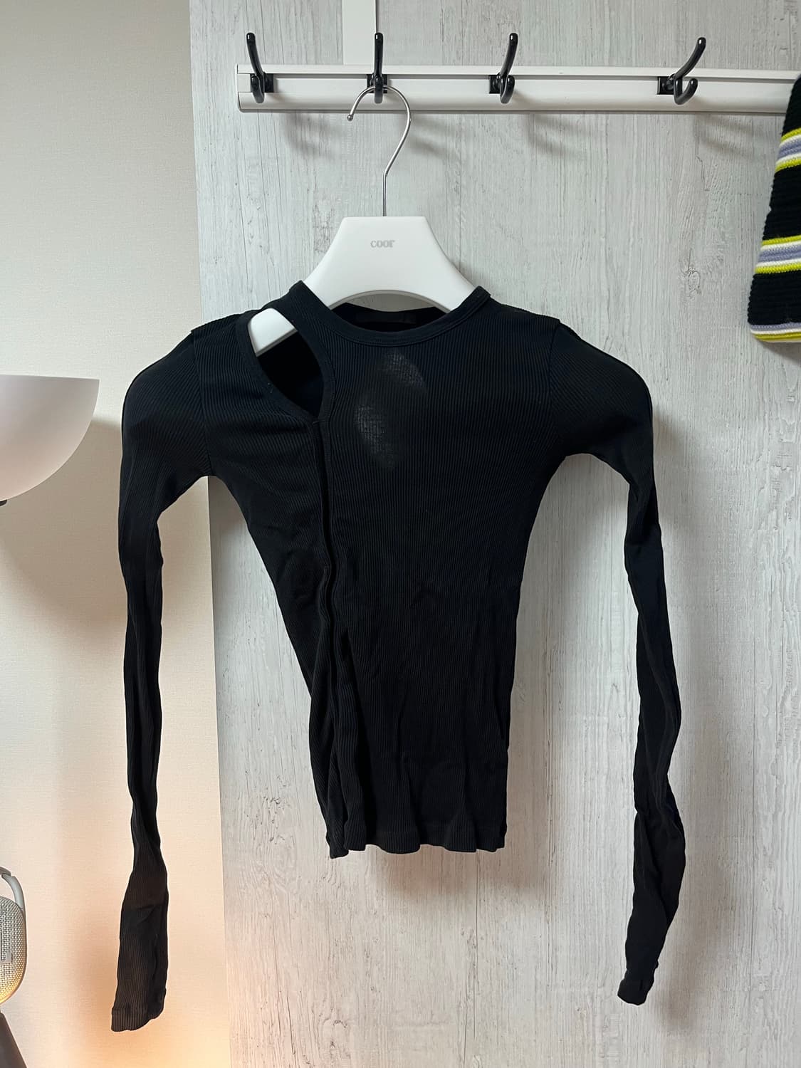 헬무트랭 컷아웃 슬리브리스 상품이미지1