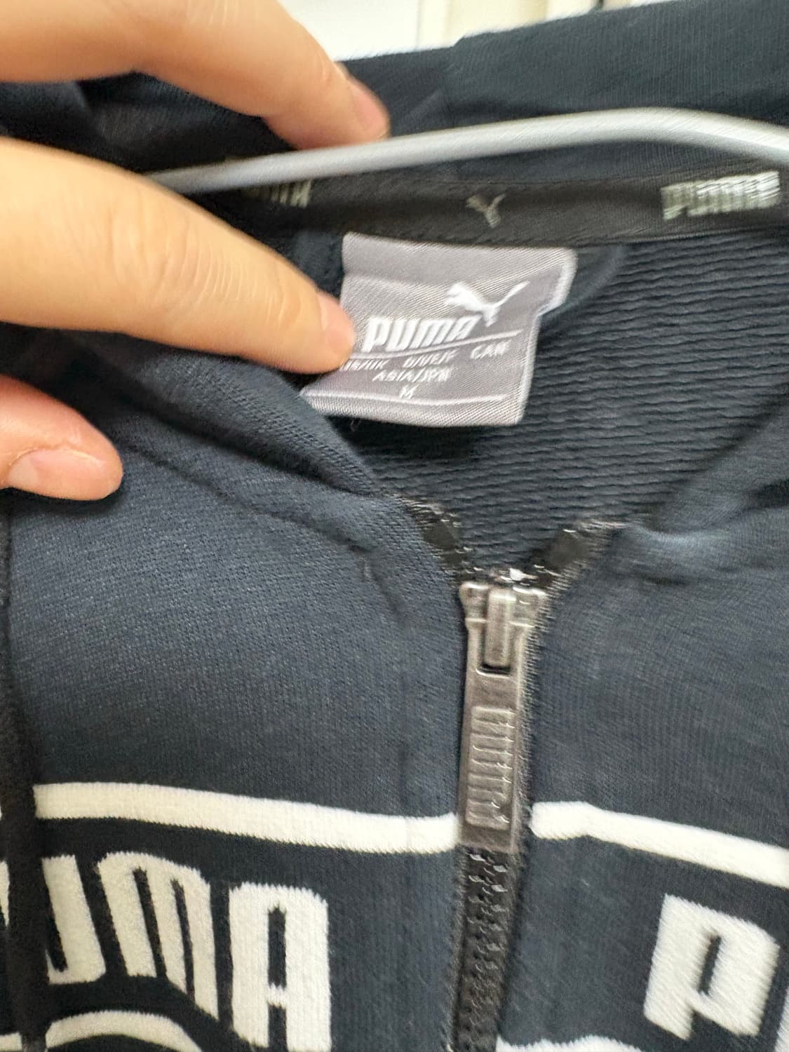 푸마 블랙 테이프후드집업 상품이미지3