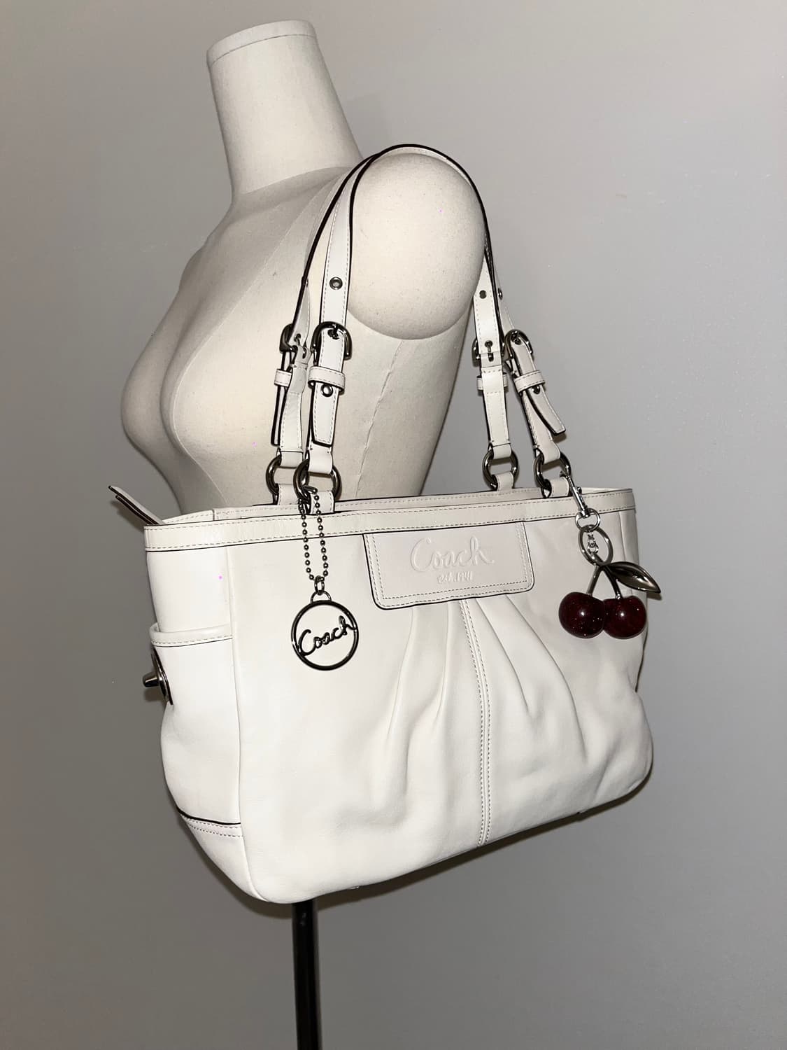 Coach white basic shoulder bag 상품이미지3