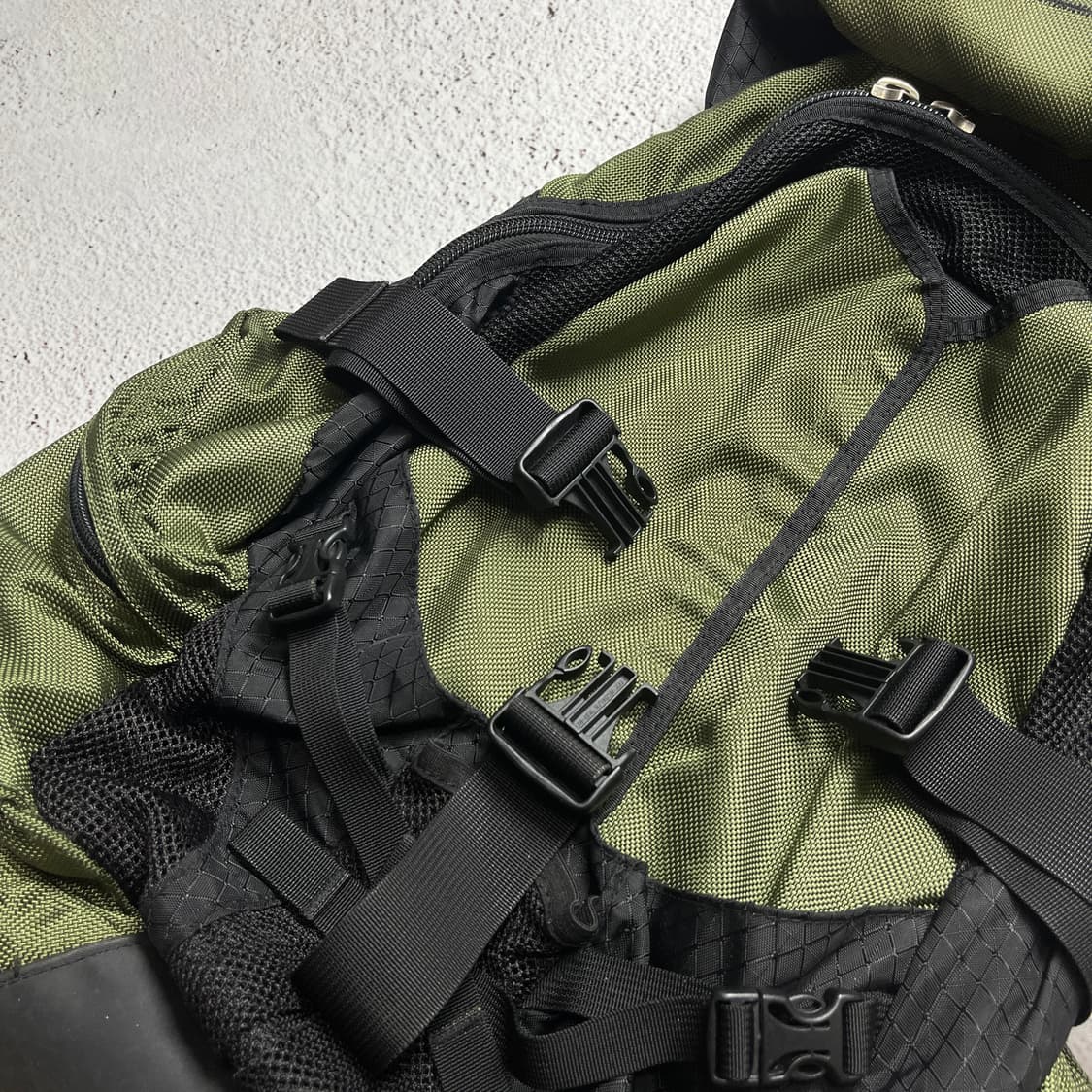 Vintage 00s Oakley Icon Backpack 2.0 상품이미지6