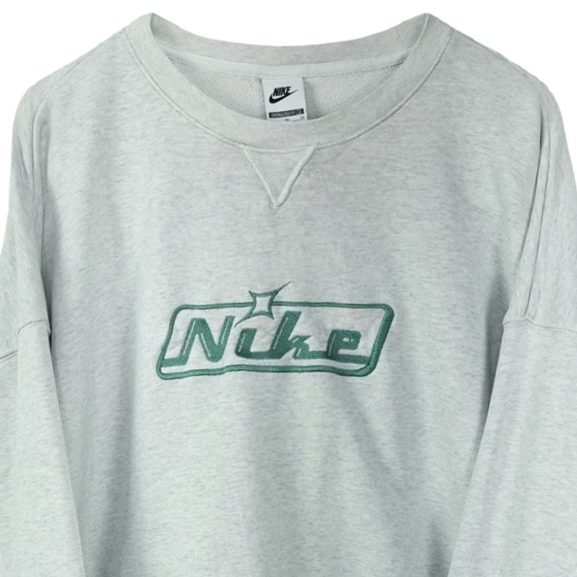 [나이키] 로고 자수 오버핏 맨투맨 아이보리 M19696 상품이미지4