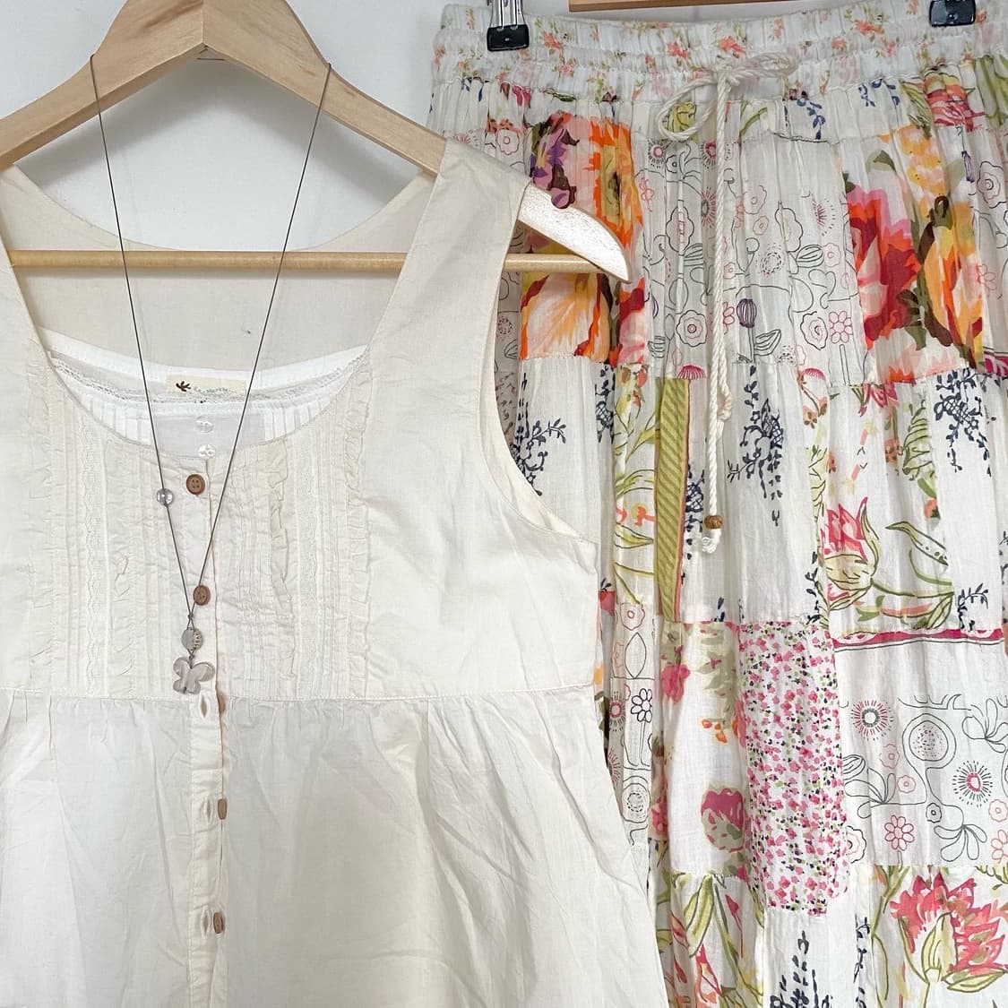 연베이지 레이스 패치 레이스 자수 슬리브리스 원피스 상품이미지5