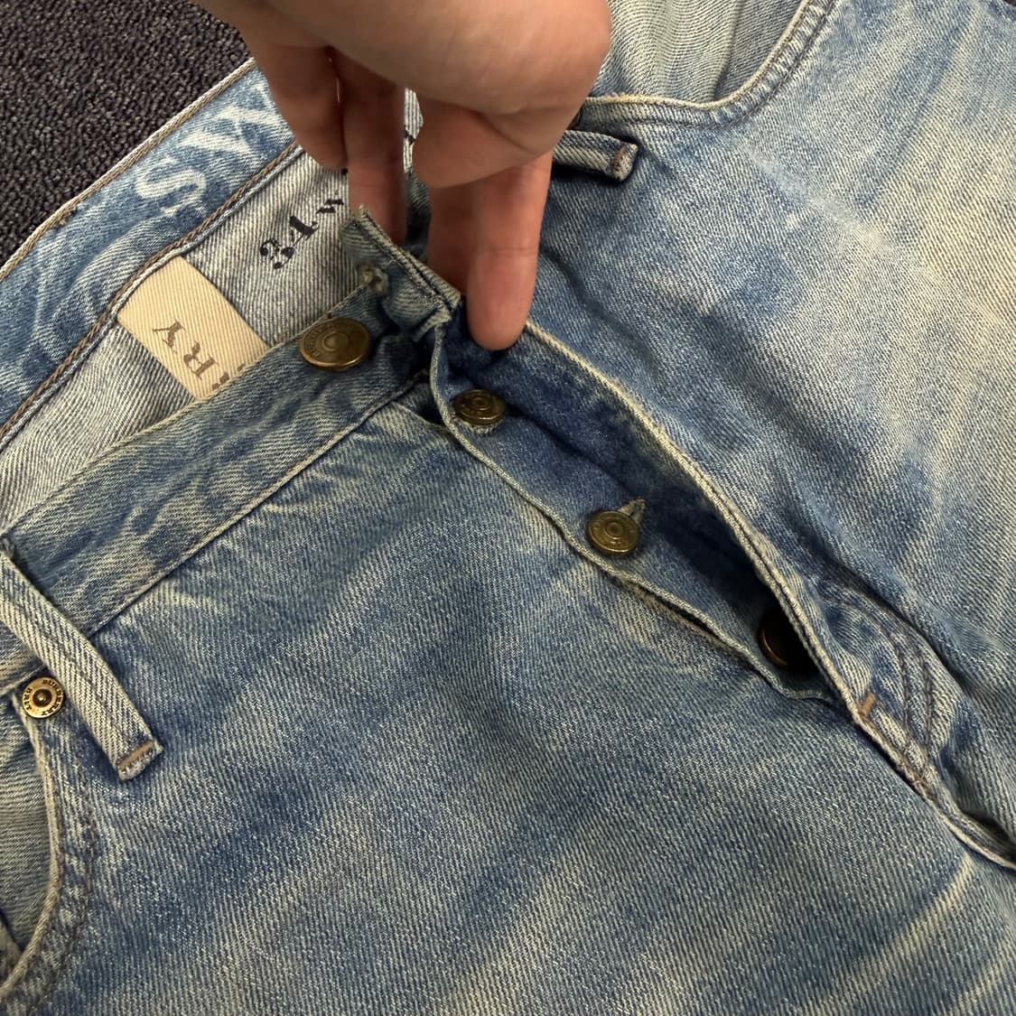 버버리 워싱 데님 팬츠  상품이미지3