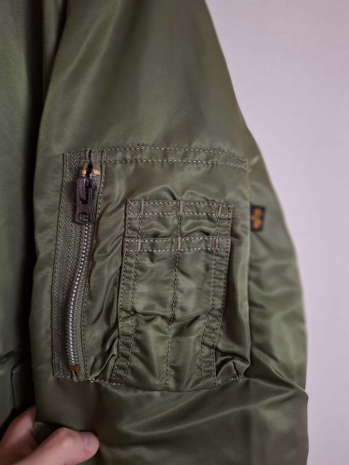 알파인더스트리 ma-1 블러드칫 m (레귤러) 상품이미지3