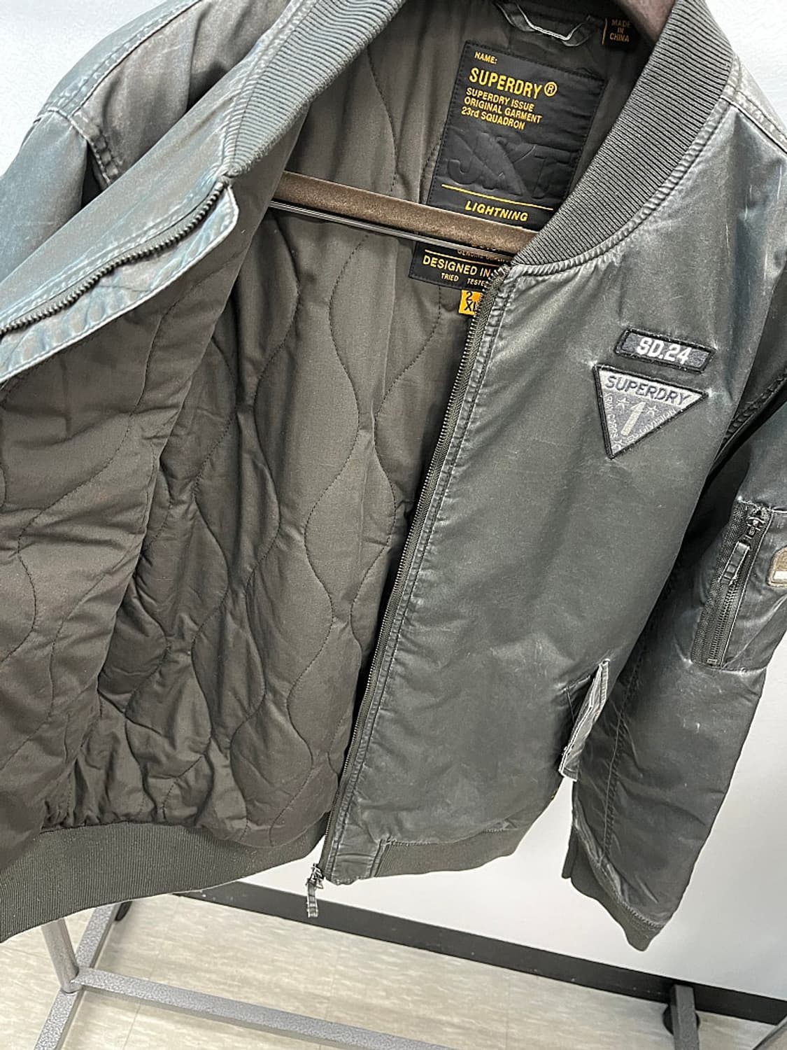 110) 슈퍼드라이 신형 패치 블루종  상품이미지8