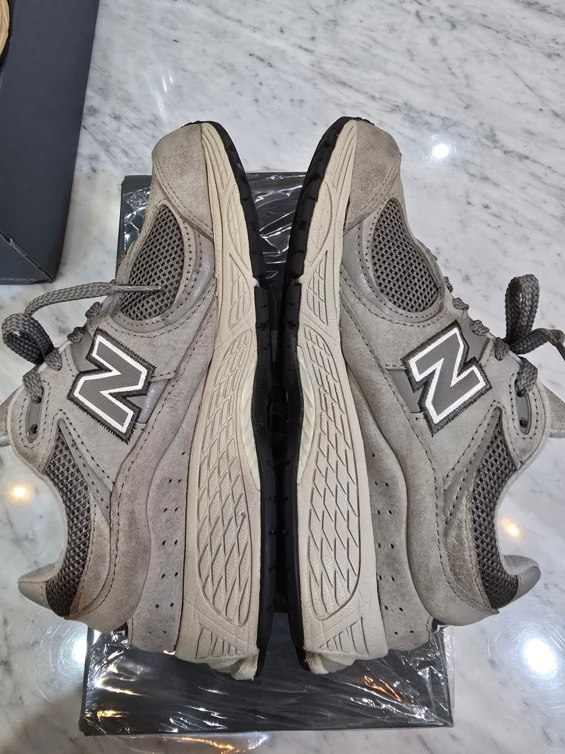 뉴발란스운동화 2002rc 230 판매합니다 상품이미지9