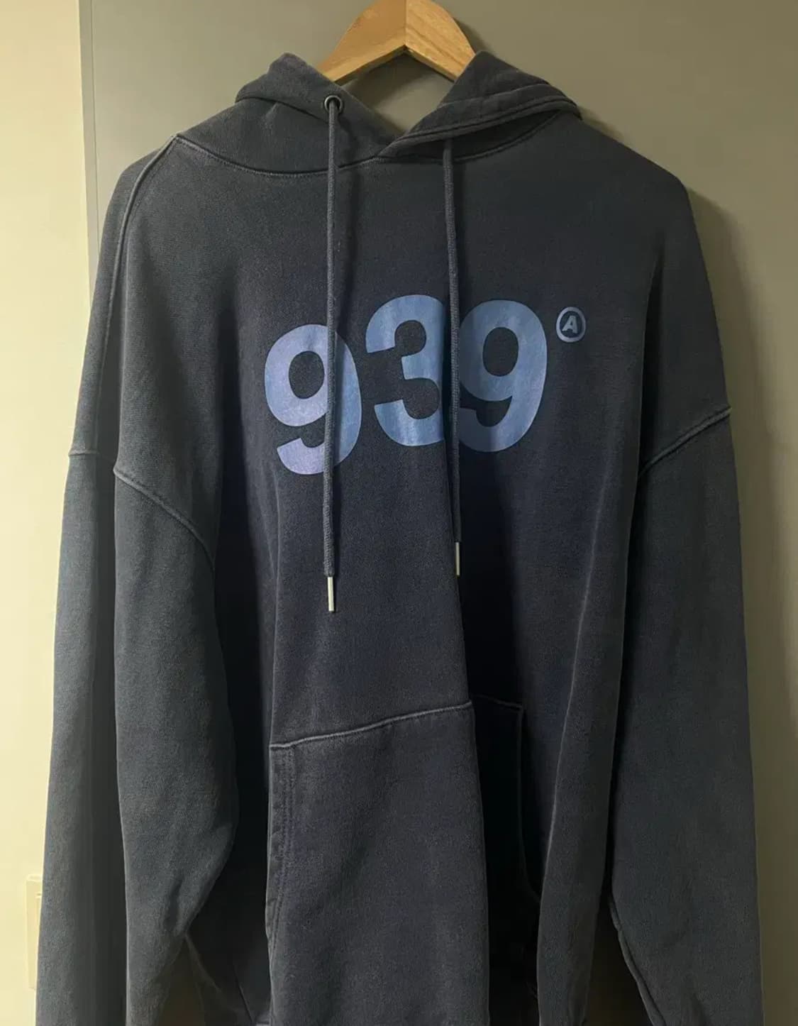 939 아카이브 볼드 후드티 (블루) 상품이미지2