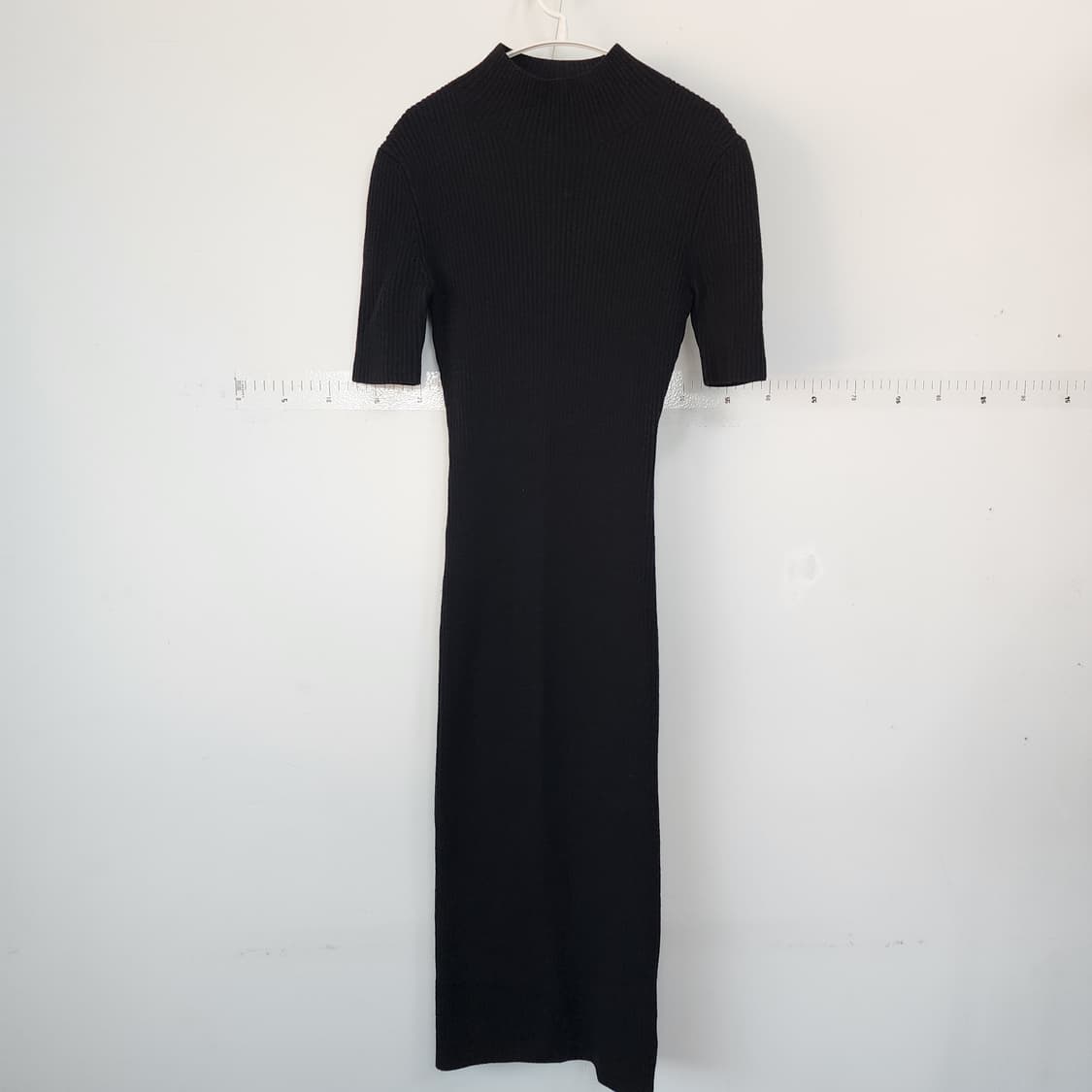 띠어리 블랙 골지 반팔 롱 원피스 상품이미지1