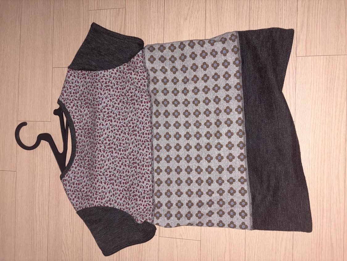 FLOWER PATCHWORK T-SHIRT GREY 상품이미지3