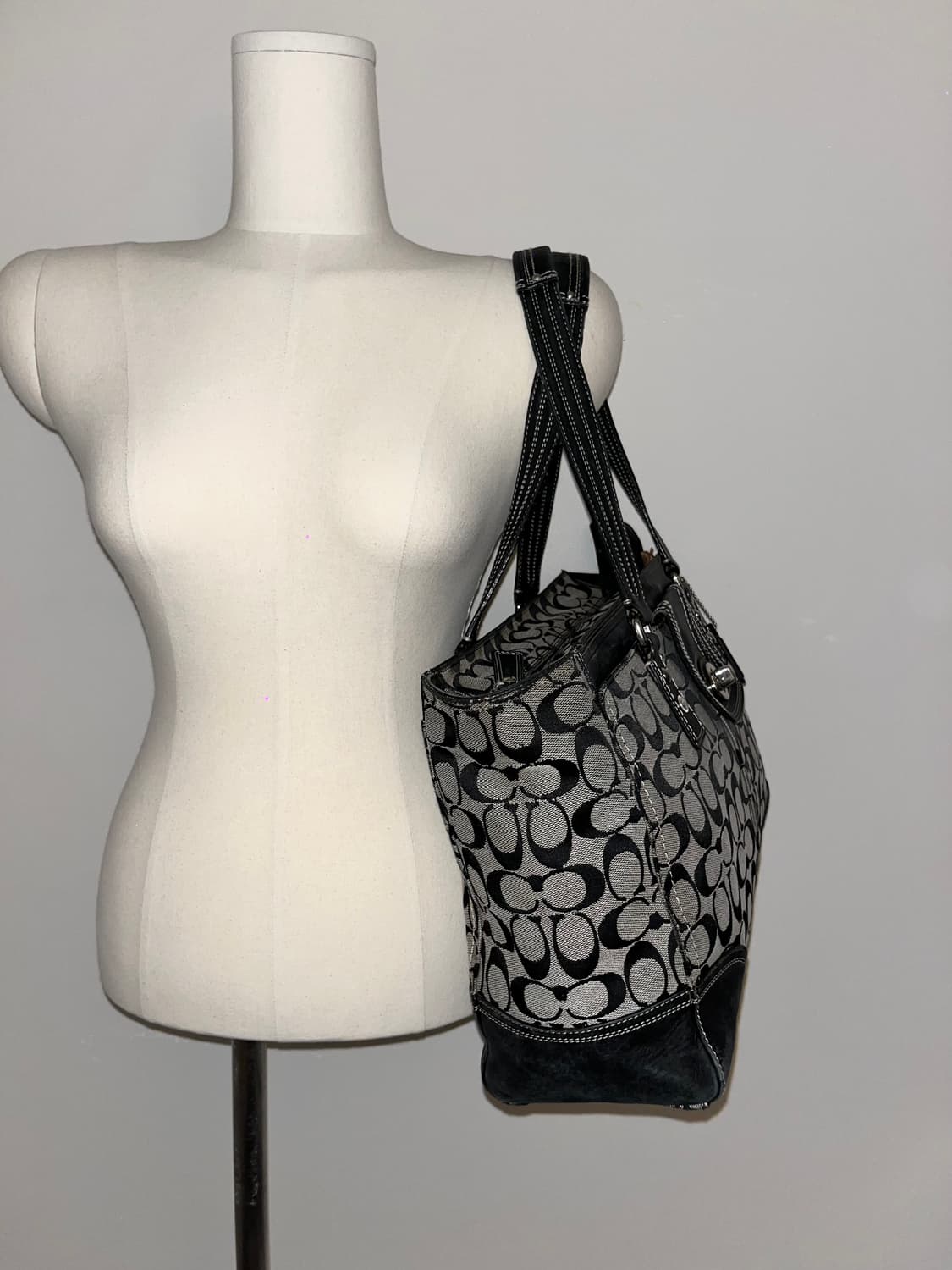 📦Coach Cookies&cream shoulder bag 상품이미지7