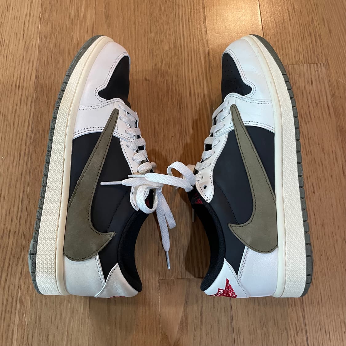 조던1 x 트래비스 스캇 레트로 로우 미디움 올리브 265 상품이미지7