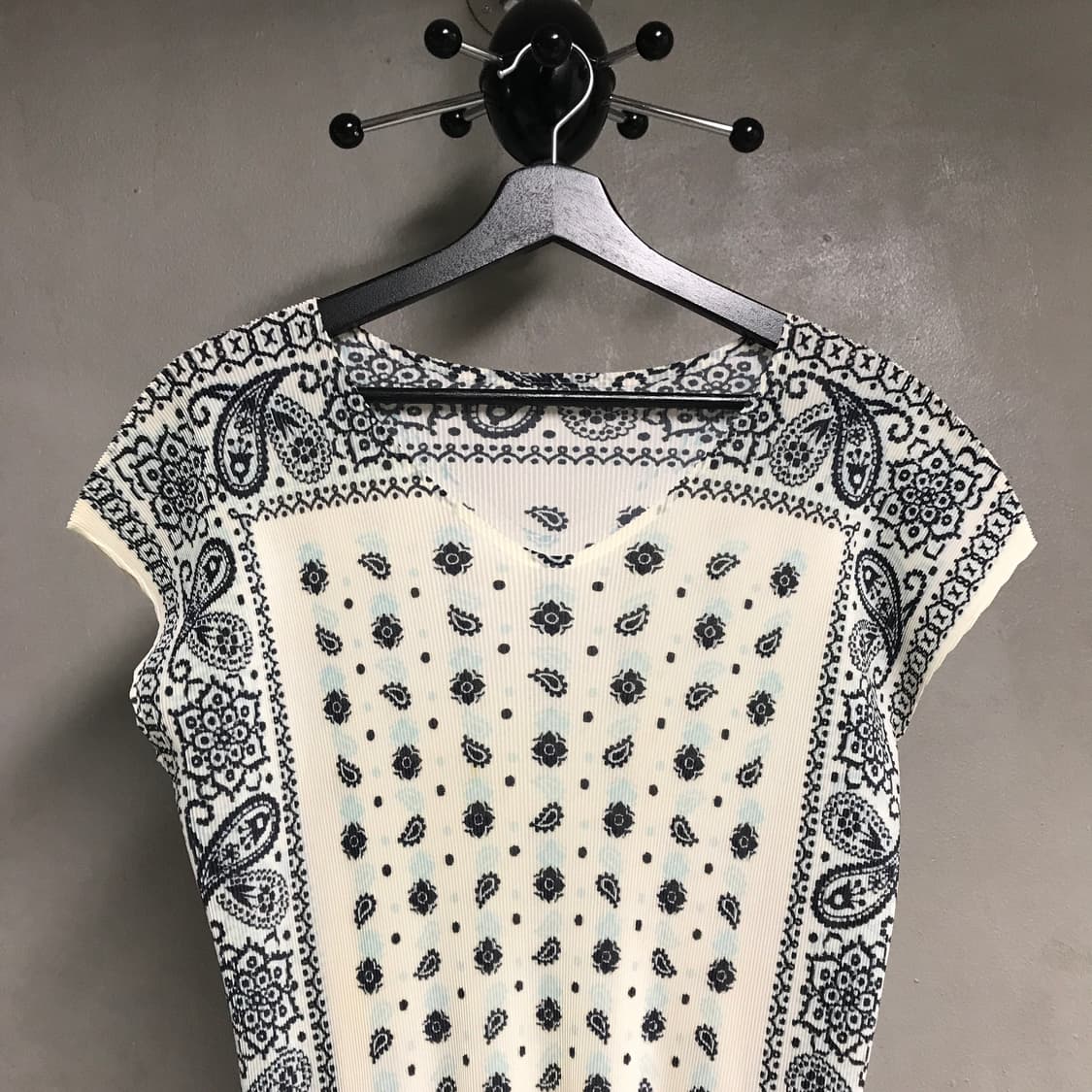 이세이 미야케 플리츠 플리즈 페이즐리 탑 3(W) 상품이미지2