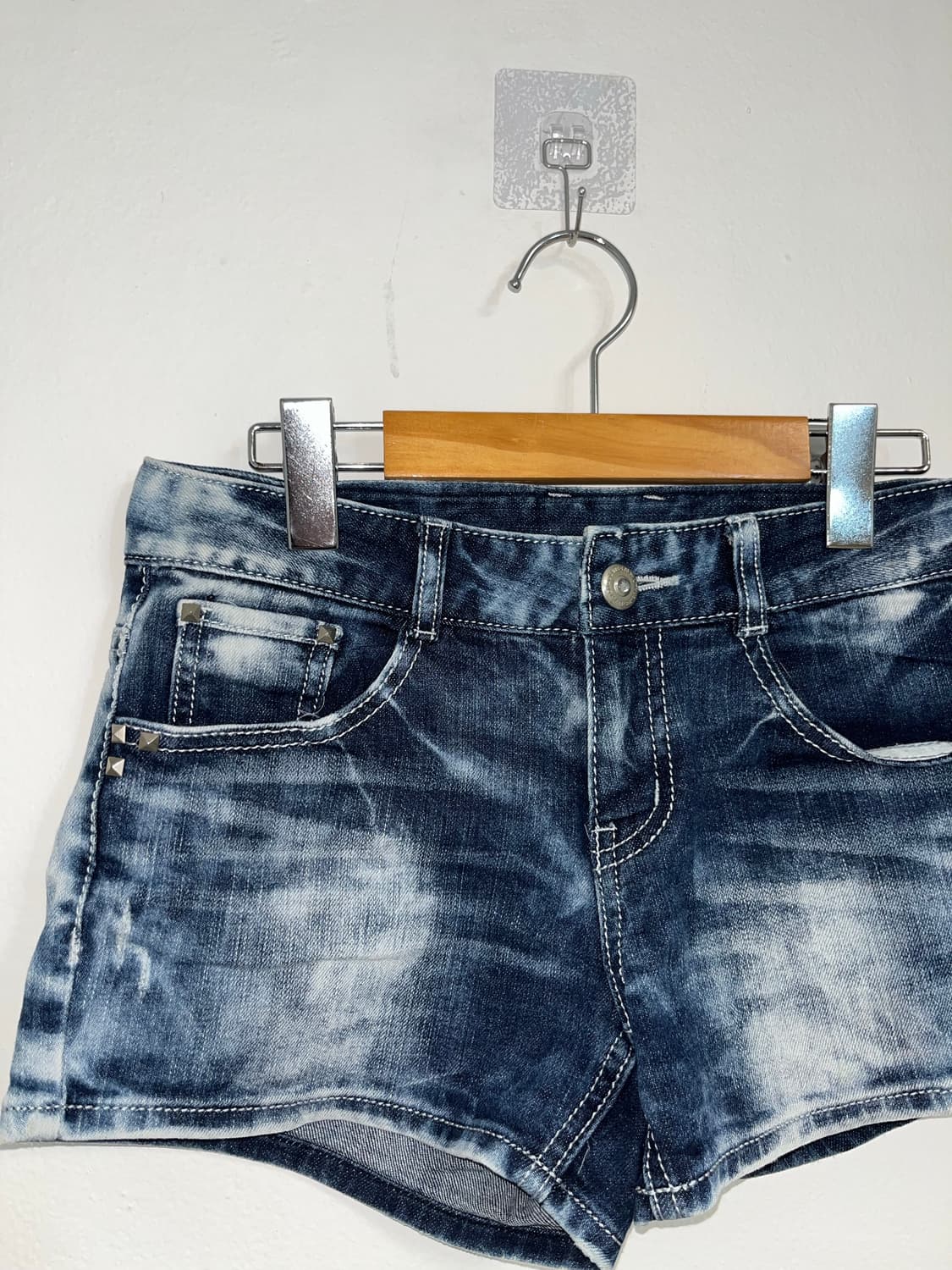 Y2K 데님 스터드 숏팬츠 상품이미지2