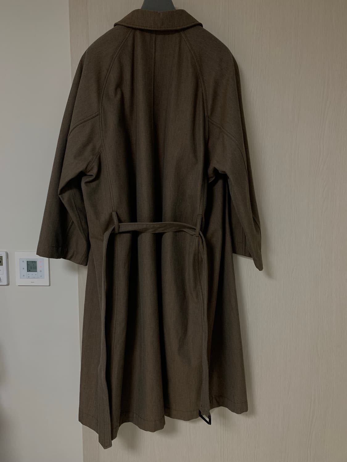 르메르 밀리터리 오크브라운 코트 상품이미지2