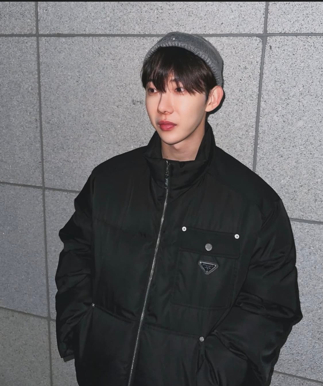 프라다 리나일론 포켓 크롭 패딩 L사이즈 상품이미지1