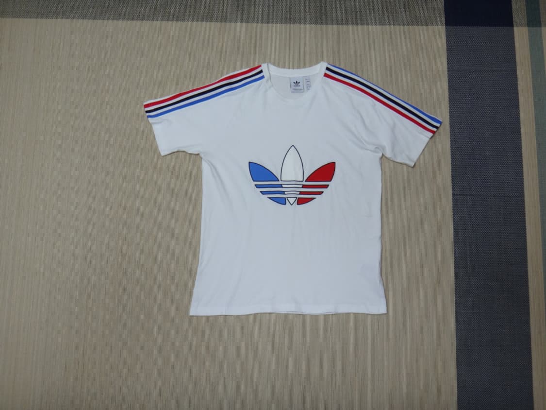 (2XL) 아디다스 남성 트라이컬러 반팔티 GQ8921 상품이미지1