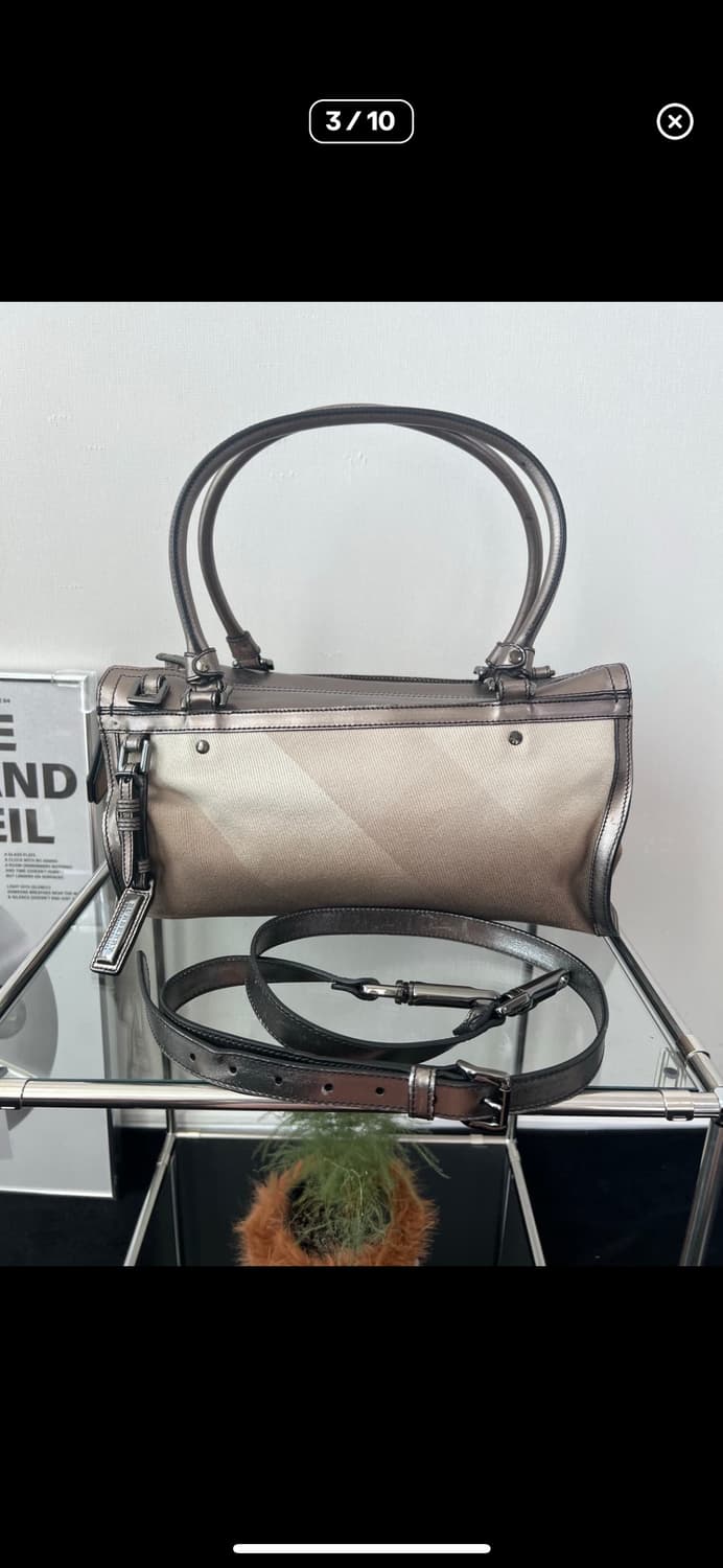 버버리 메탈릭 노바 체크 필그림 숄더백 상품이미지1