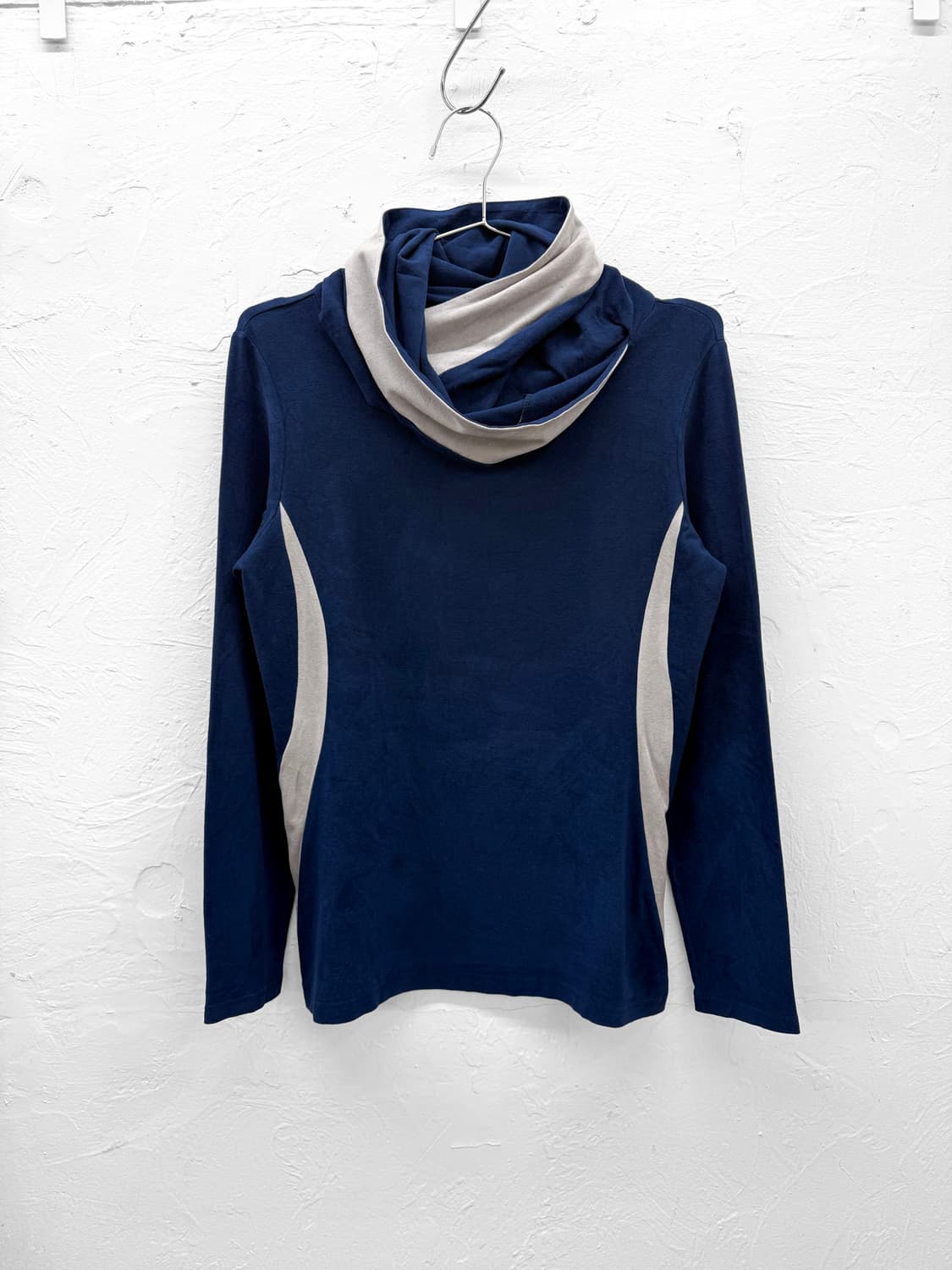 avi mode 드레이프 투톤 롱슬리브 상품이미지1