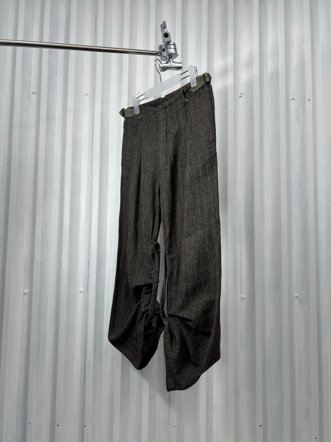 Black gold bondage pants 상품이미지3