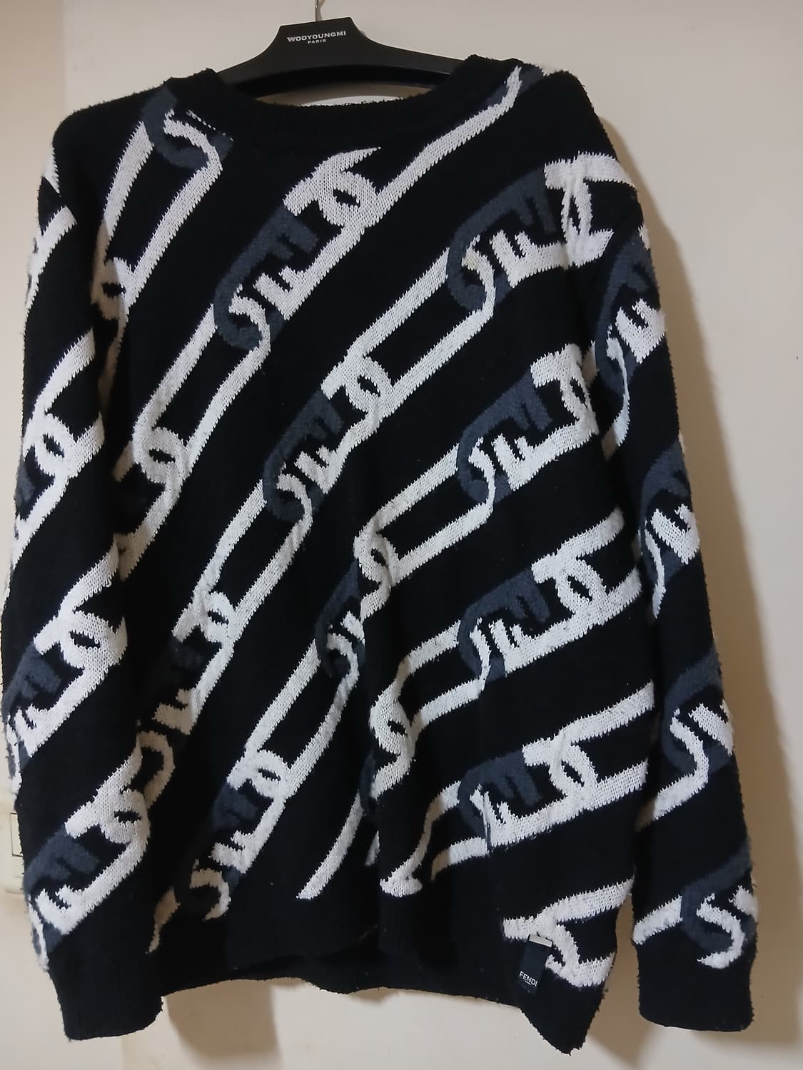 펜디 블랙 체인 패턴 니트 상품이미지1