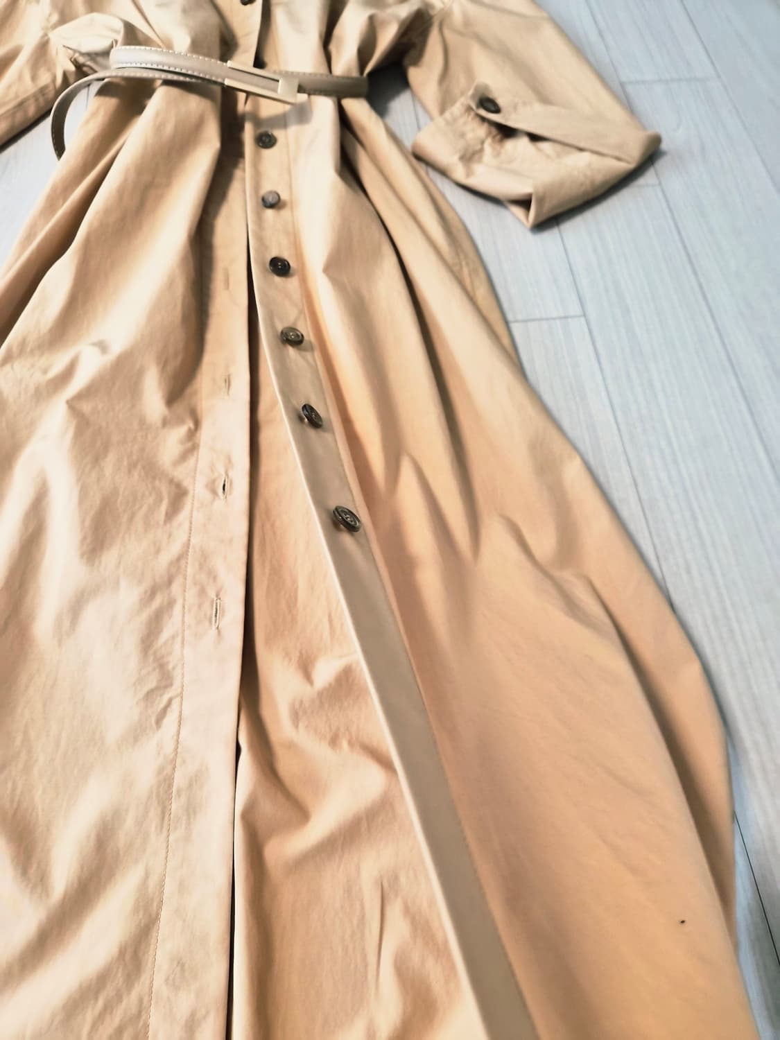 더 캐시미어(the CASHMERE) 브랜드의 고급스러운 셔츠 스타일 롱 상품이미지5