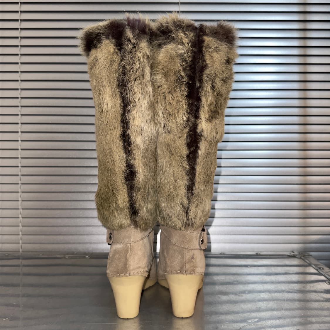 00s Y2K 베티 뮬러 토끼털 롱부츠 상품이미지5