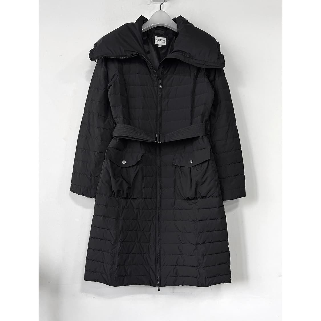 알마니 꼴레지오니 벨티드 다운 패딩 상품이미지1