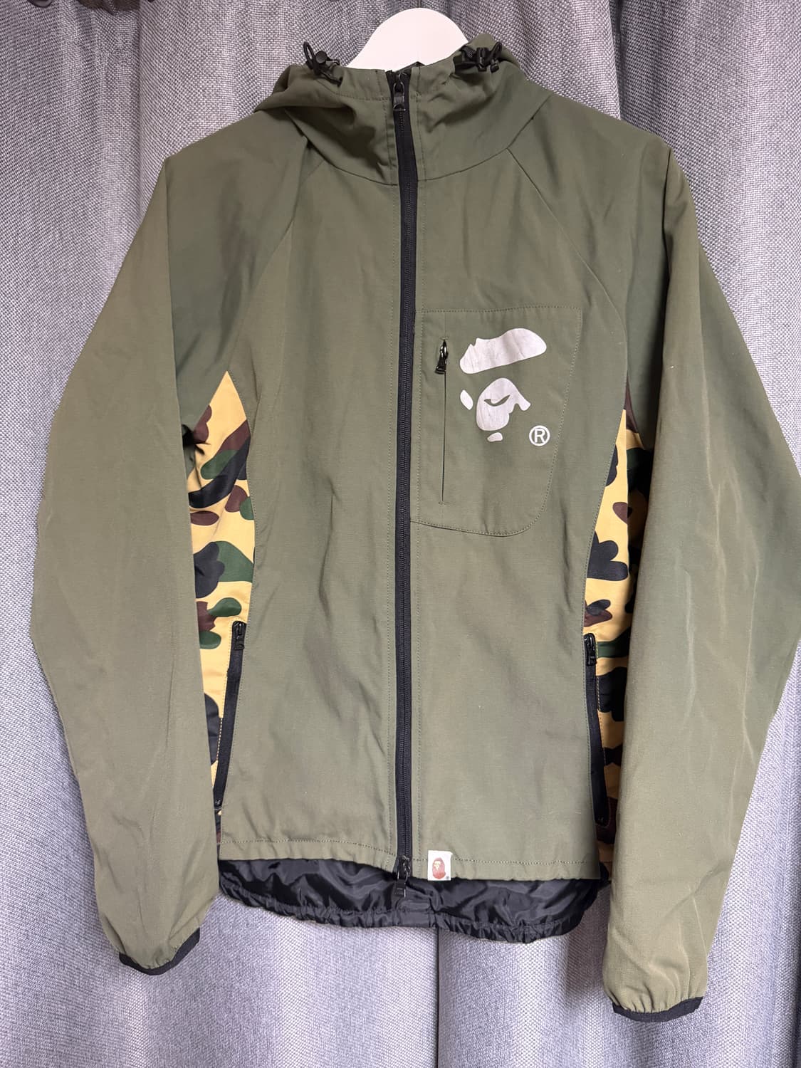 베이프 바람막이 L 상품이미지1