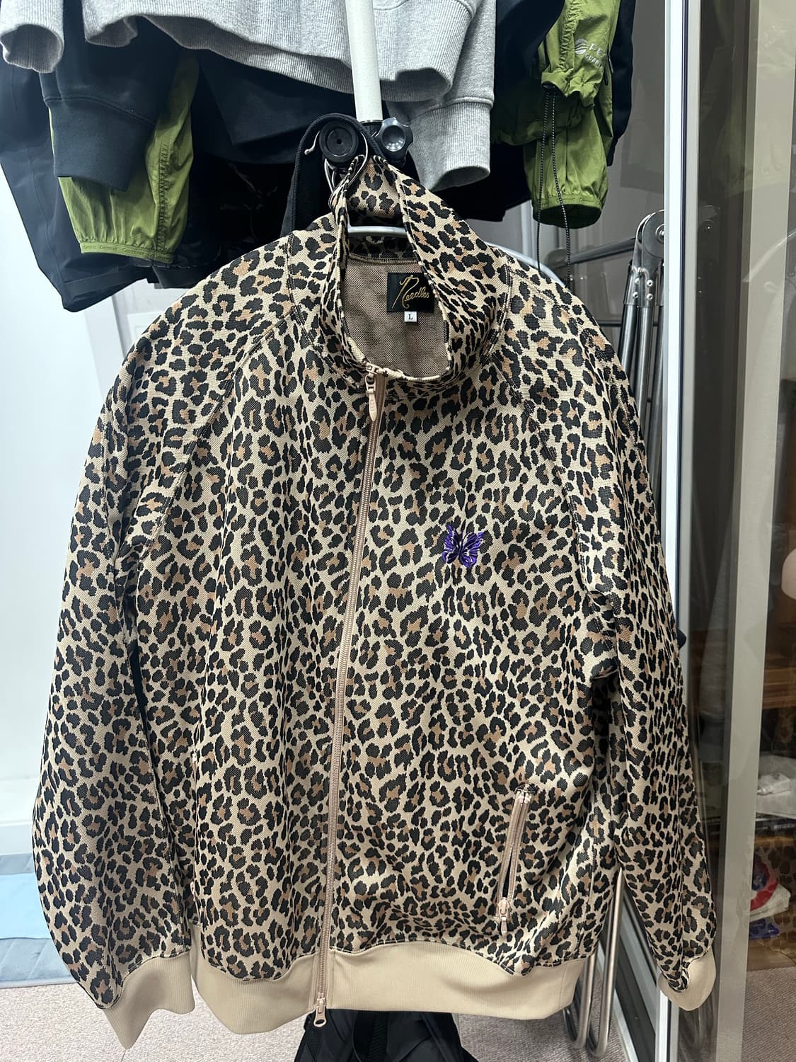 니들즈 상의 상품이미지1