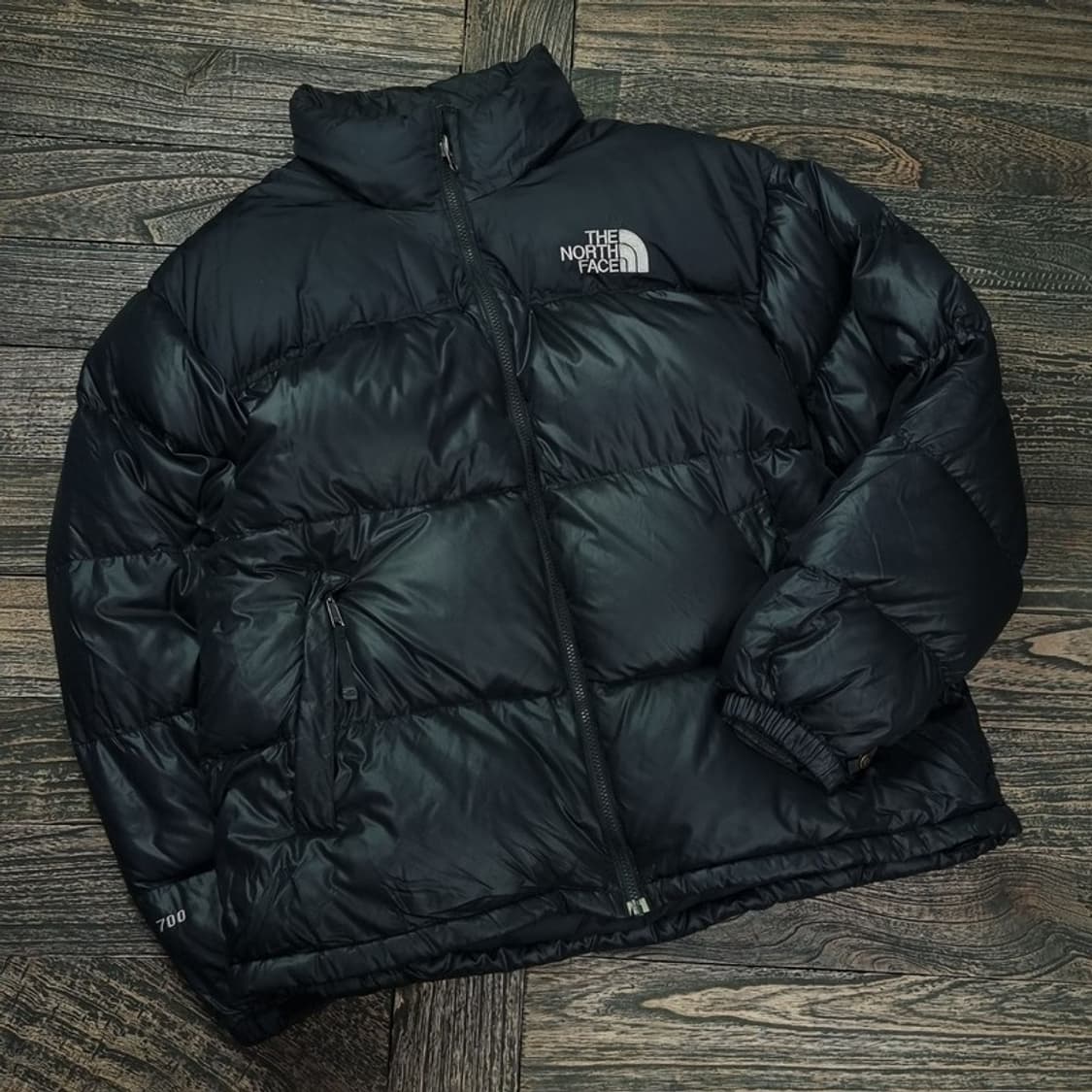 [노스페이스] 700 눕시 구스다운 푸퍼 다운 숏 패딩 블랙 M16876 상품이미지1
