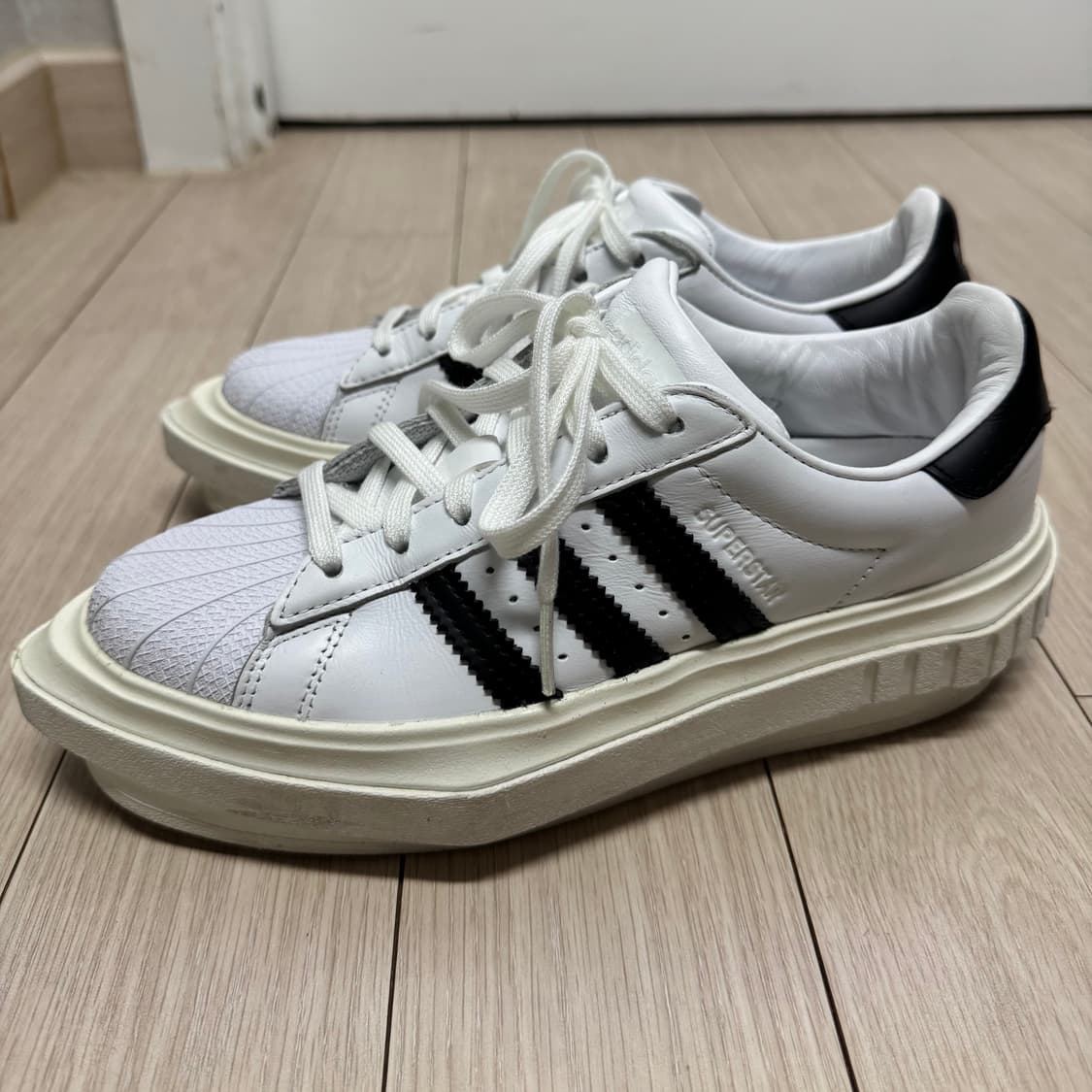 아디다스 슈퍼스타 비욘세 콜라보 235, 사용감 적음 상품이미지4