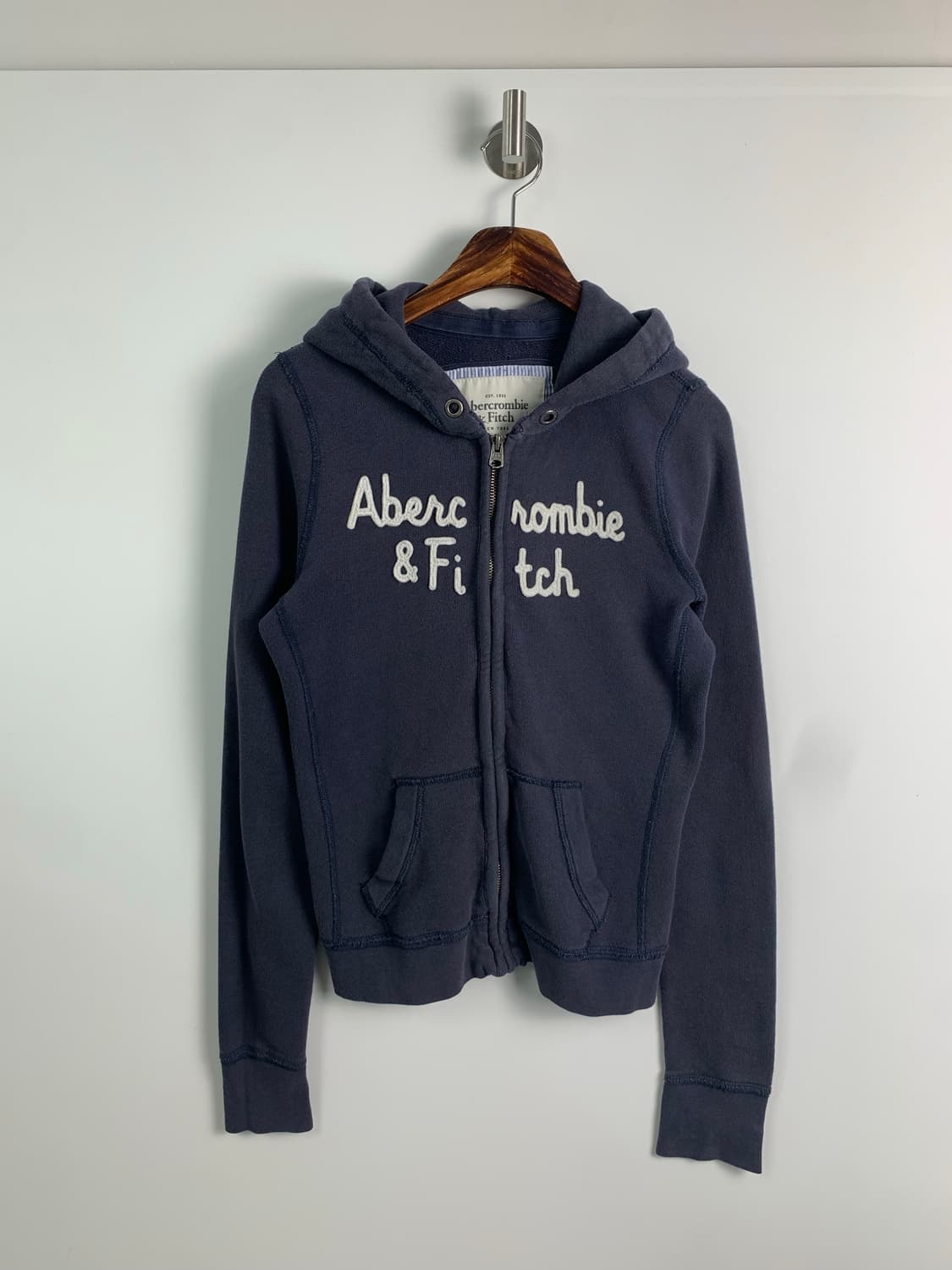 아베크롬비 y2k 와투케 네이비 딱붙 후드집업 상품이미지2