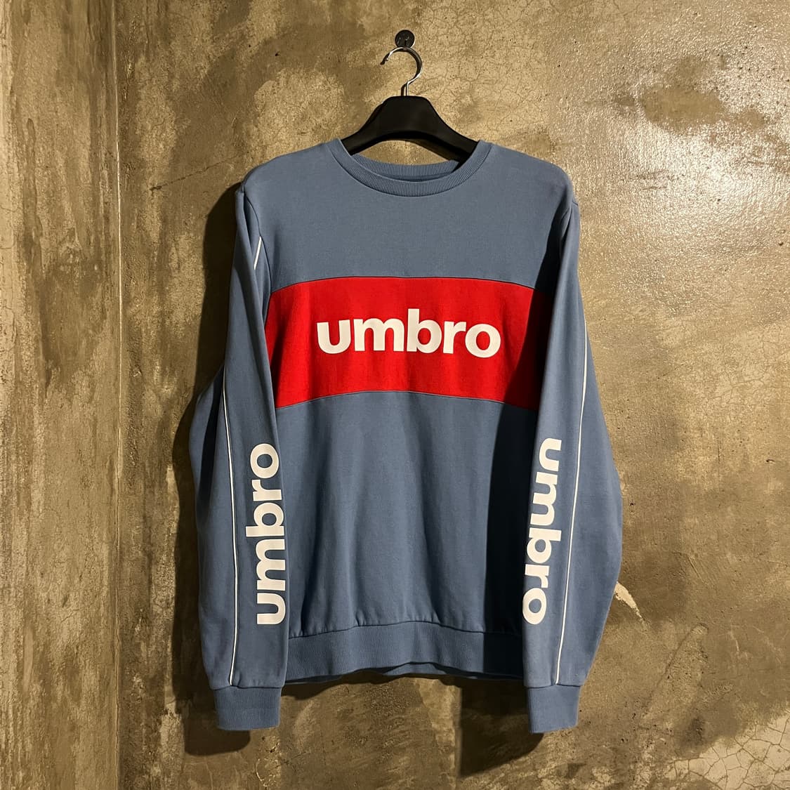 엄브로 맨투맨 상품이미지1