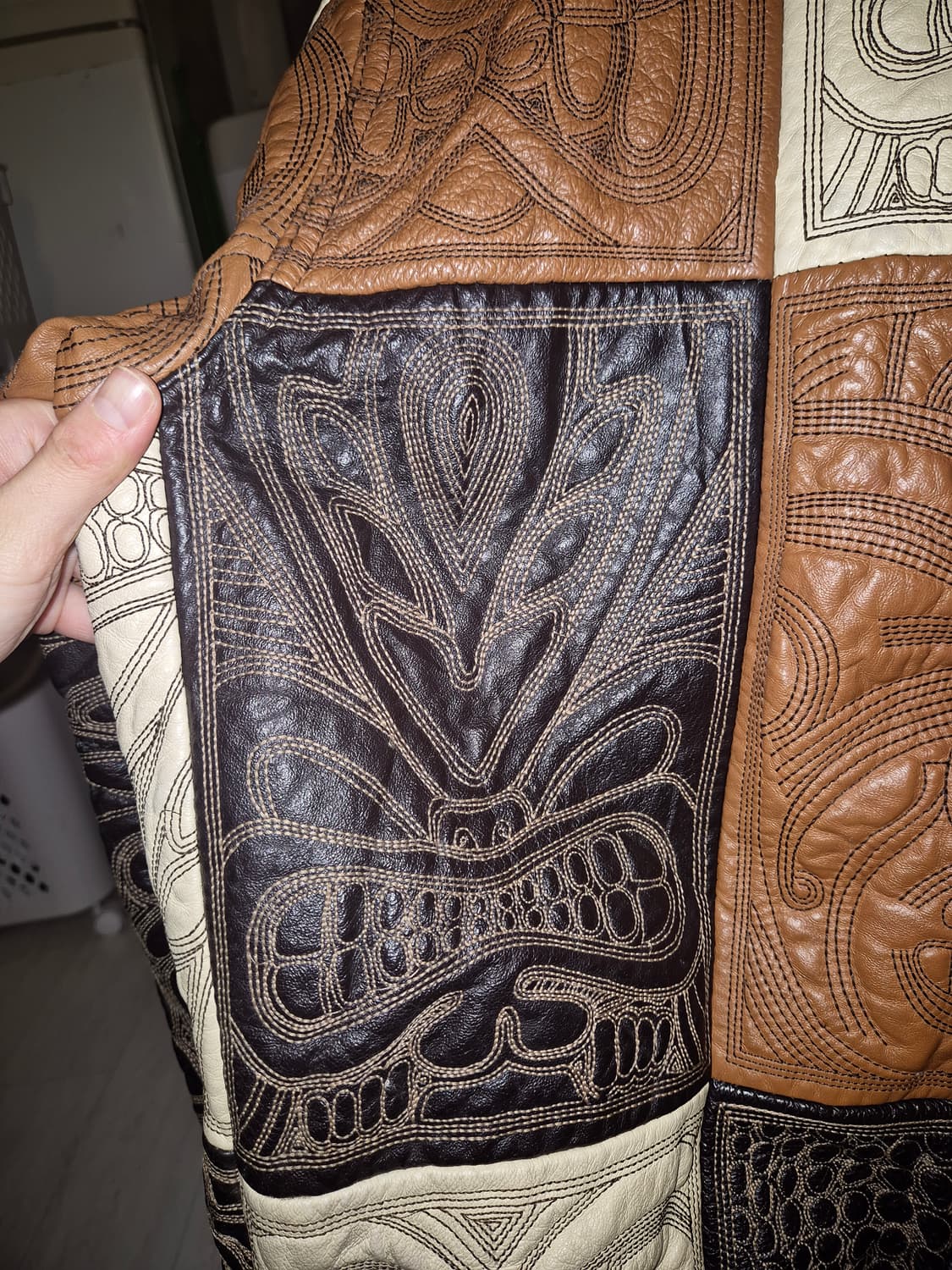 오리엔탈 패치워크 가죽 봄버 자켓 상품이미지8