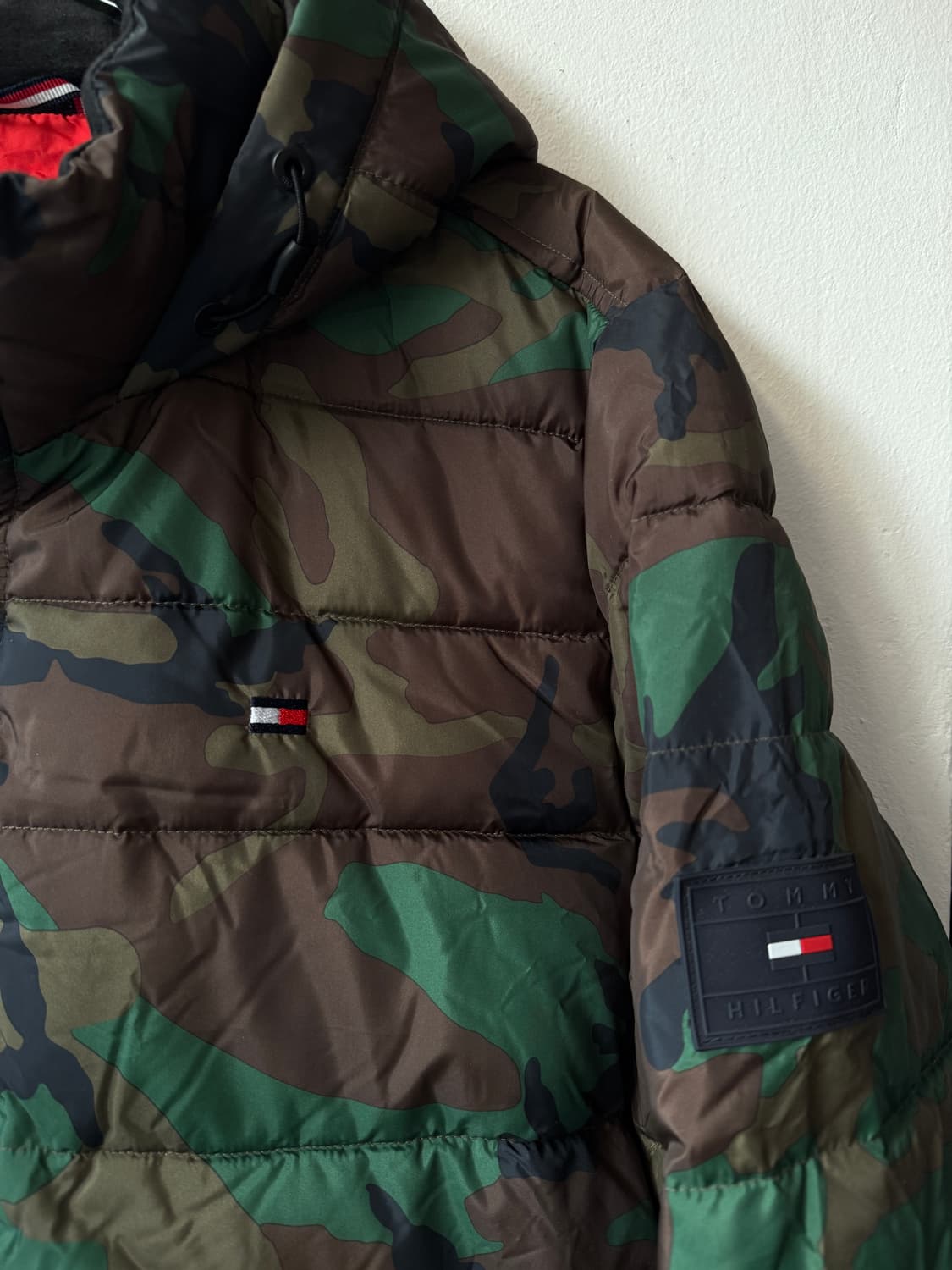 Tommy Hilfiger 카모 패딩 L 상품이미지2