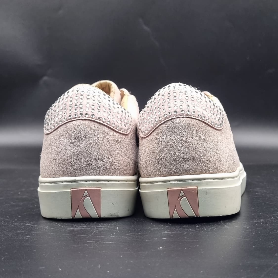 스케쳐스 스웨이드 여성스니커즈245 상품이미지4