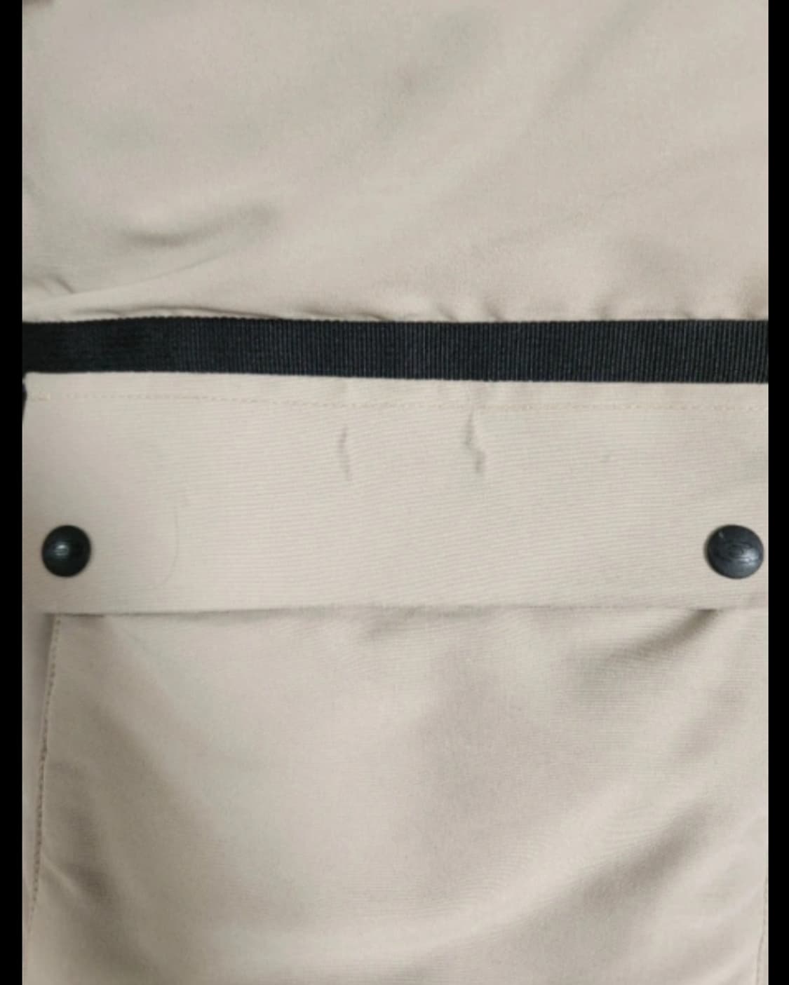 아이더 카라스 다운 패딩 점퍼 M

사용감외에 오염 하자 없이 깨끗해요
 상품이미지4