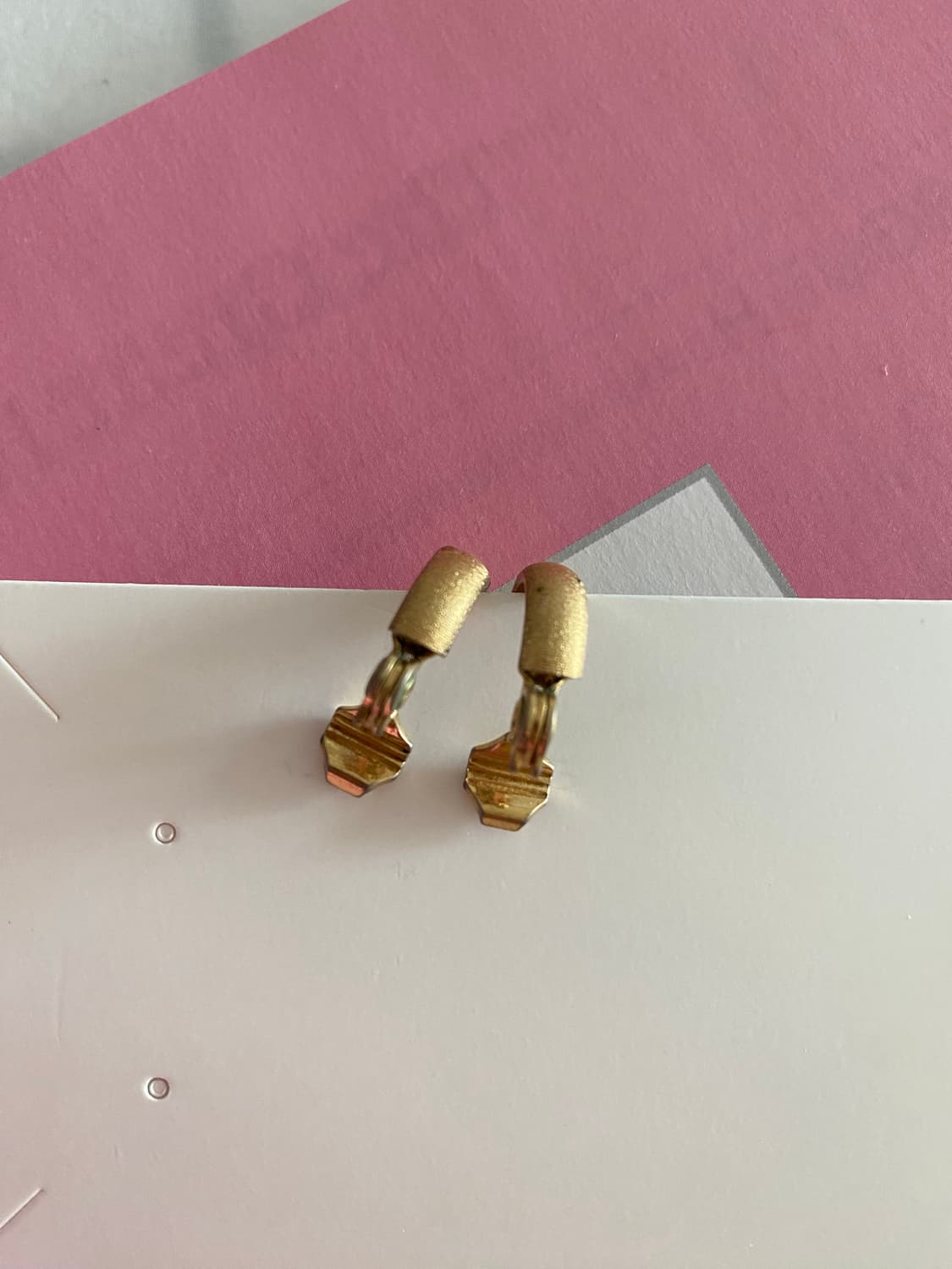 Monet 골드 무광 빈티지 귀걸이 귀찌 상품이미지4