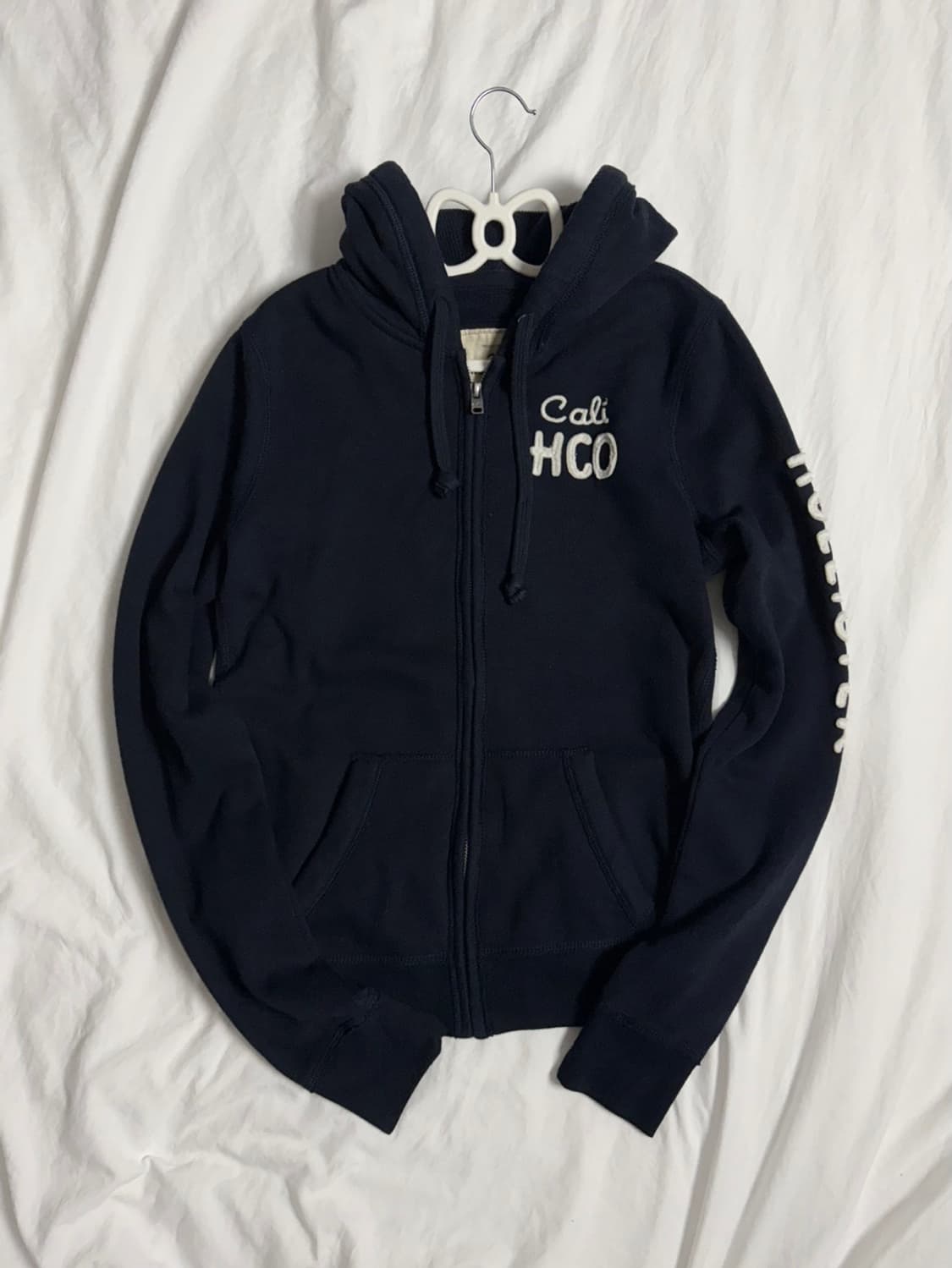 홀리스터 네이비 레터링 후디 상품이미지2