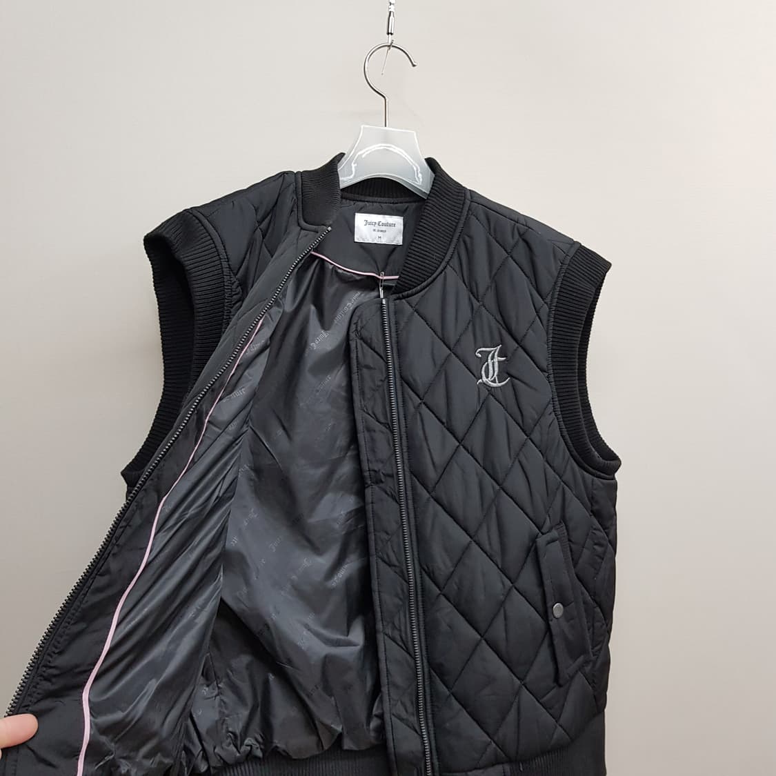 쥬시꾸뛰르 2023 퀼팅 패딩 베스트 M사이즈 상품이미지5
