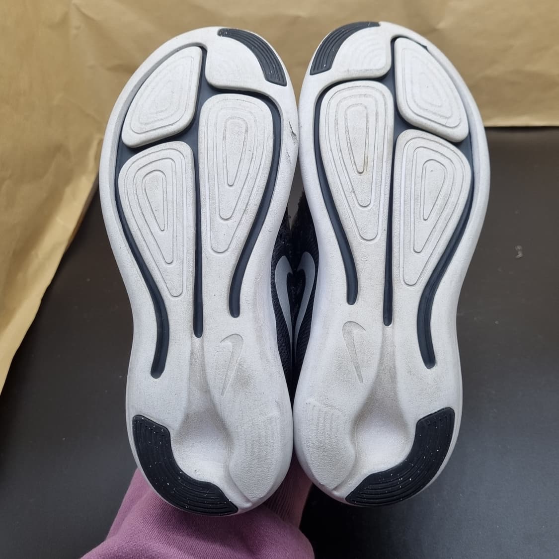 나이키 루나 스텔로스 여성운동화230  상품이미지3